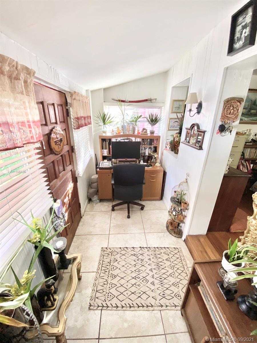 Small Image of 1836 SCOTT ST, Hollywood Number 6