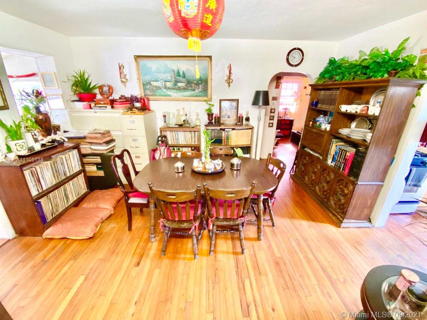 Small Image of 1836 SCOTT ST, Hollywood Number 9
