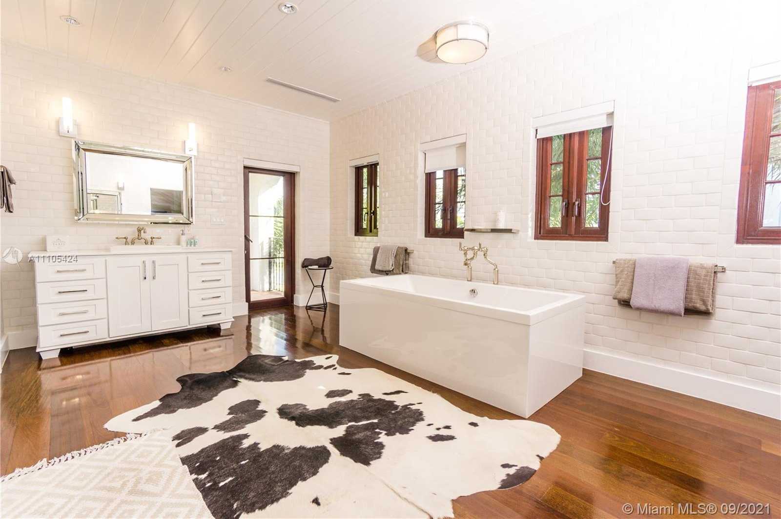Small Image of 1201 NORTH EAST 83RD ST, Miami Number 36