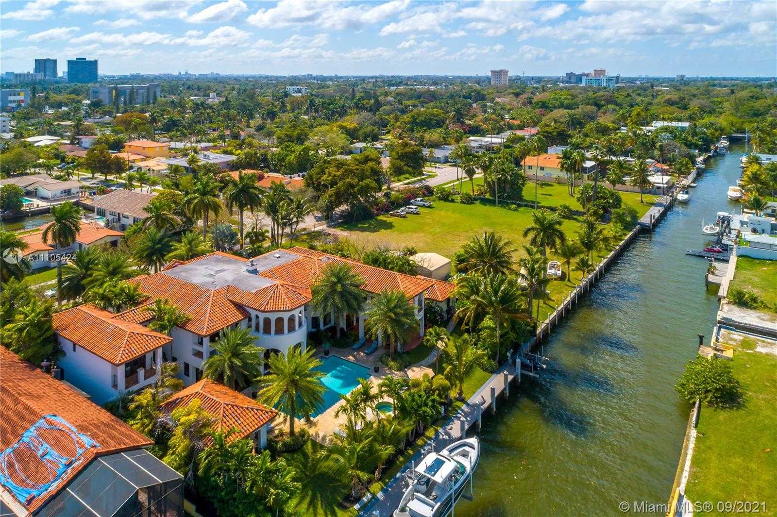Small Image of 1201 NORTH EAST 83RD ST, Miami Number 4