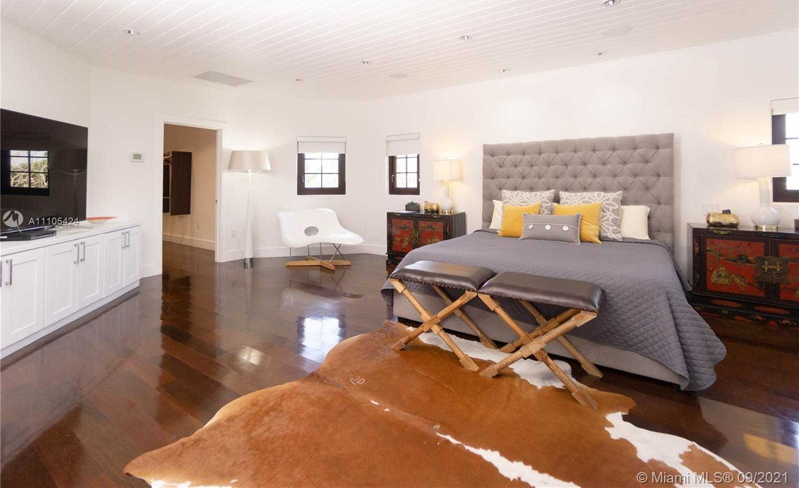 Small Image of 1201 NORTH EAST 83RD ST, Miami Number 62