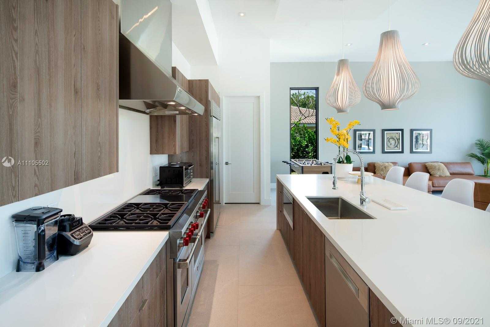 Small Image of 2817 NORTH EAST 35TH ST, Fort Lauderdale Number 13