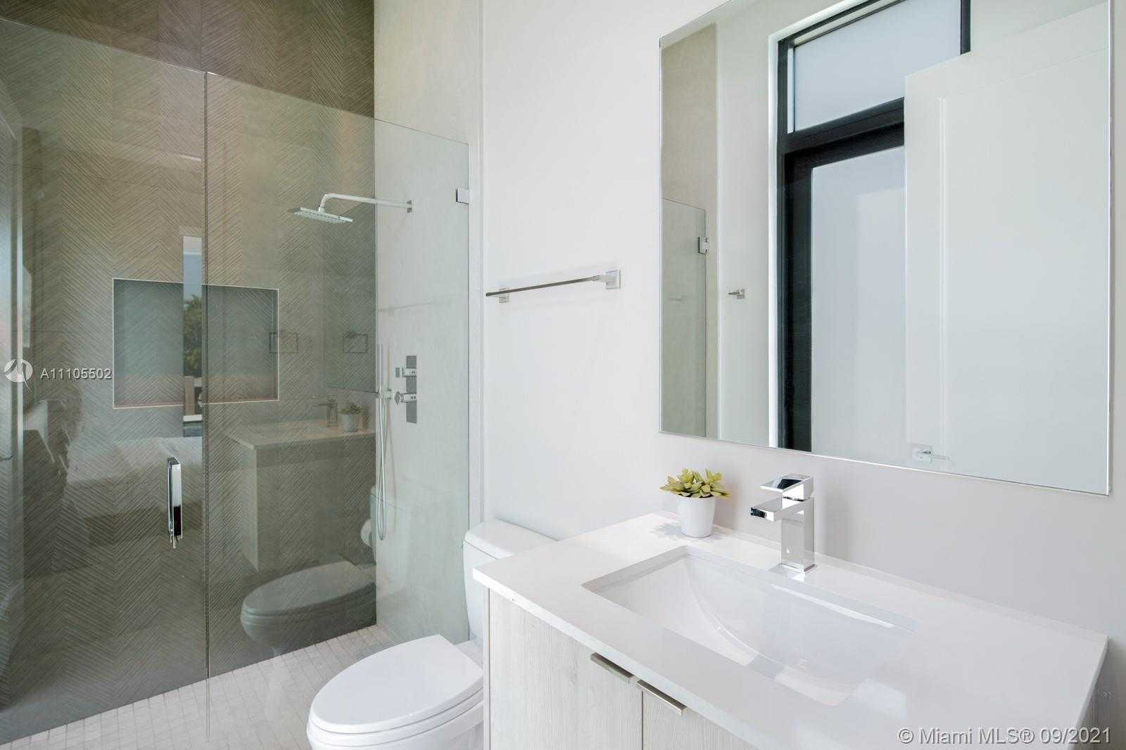 Small Image of 2817 NORTH EAST 35TH ST, Fort Lauderdale Number 17