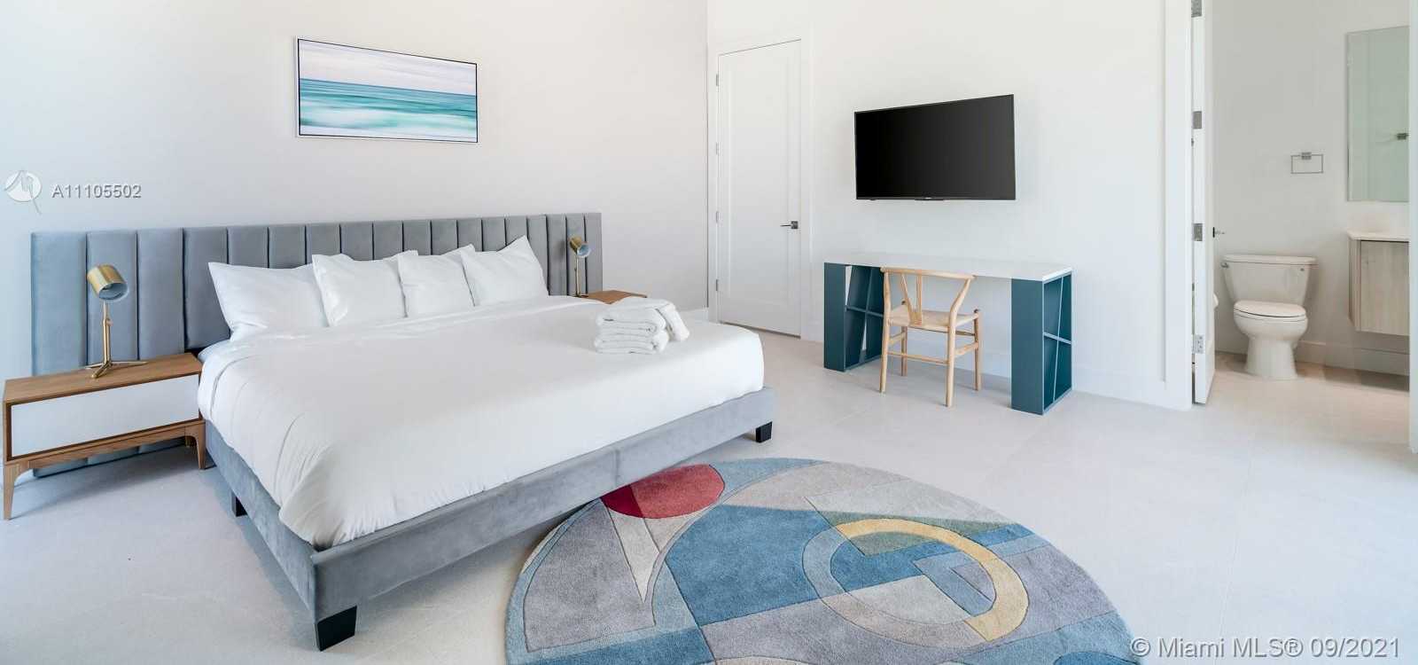 Small Image of 2817 NORTH EAST 35TH ST, Fort Lauderdale Number 30