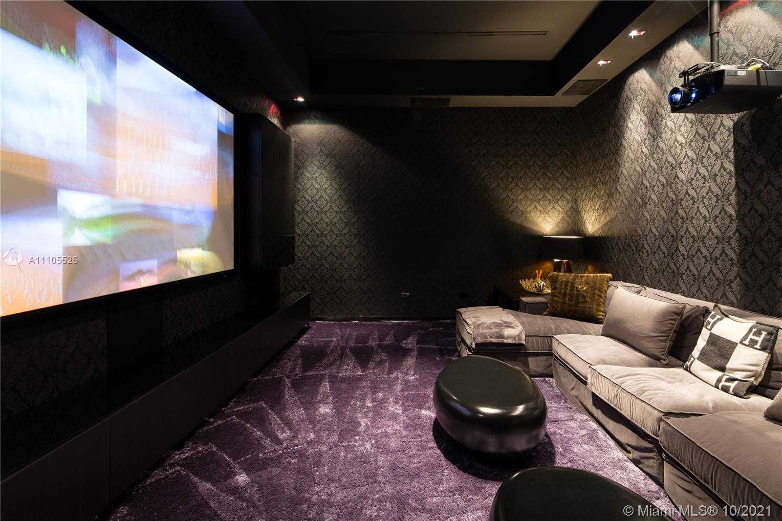 Small Image of 1374 SOUTH VENETIAN WAY, Miami Number 13