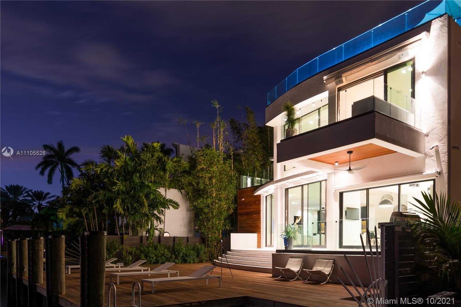 Small Image of 1374 SOUTH VENETIAN WAY, Miami Number 24