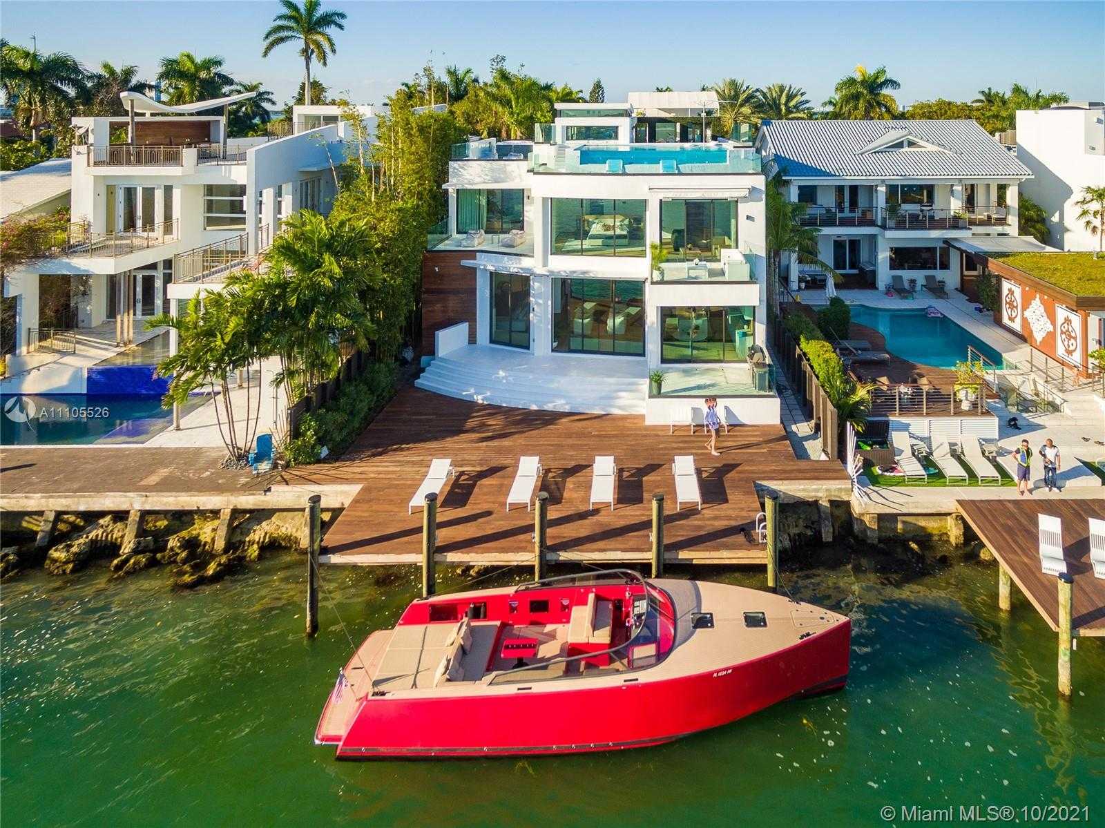 Small Image of 1374 SOUTH VENETIAN WAY, Miami Number 27