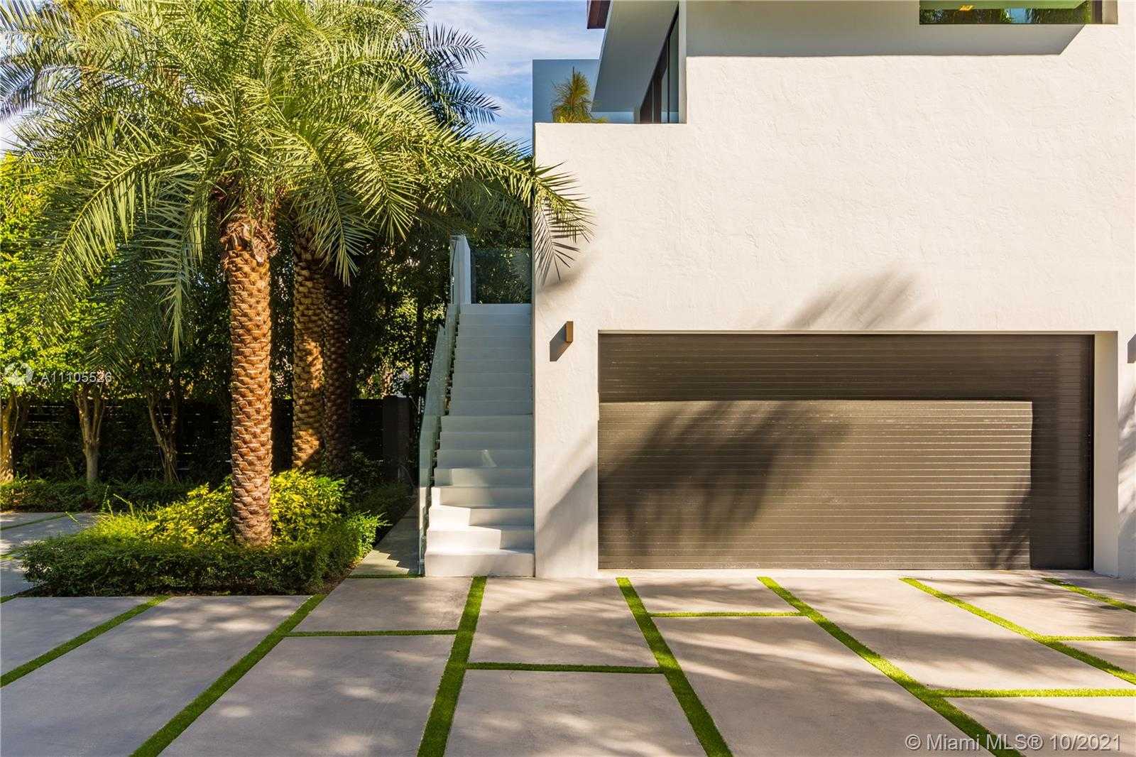 Small Image of 1374 SOUTH VENETIAN WAY, Miami Number 4