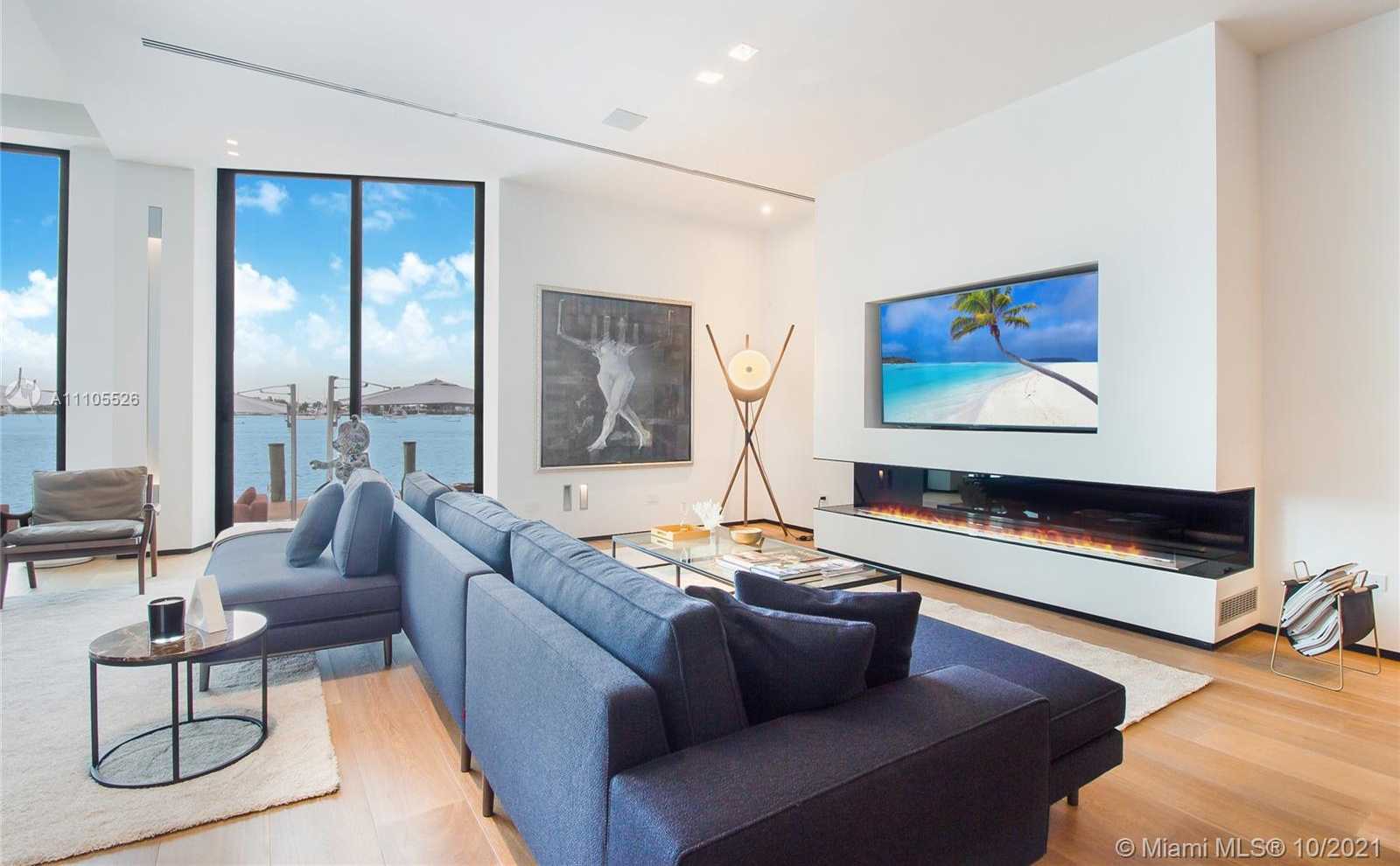 Small Image of 1374 SOUTH VENETIAN WAY, Miami Number 55
