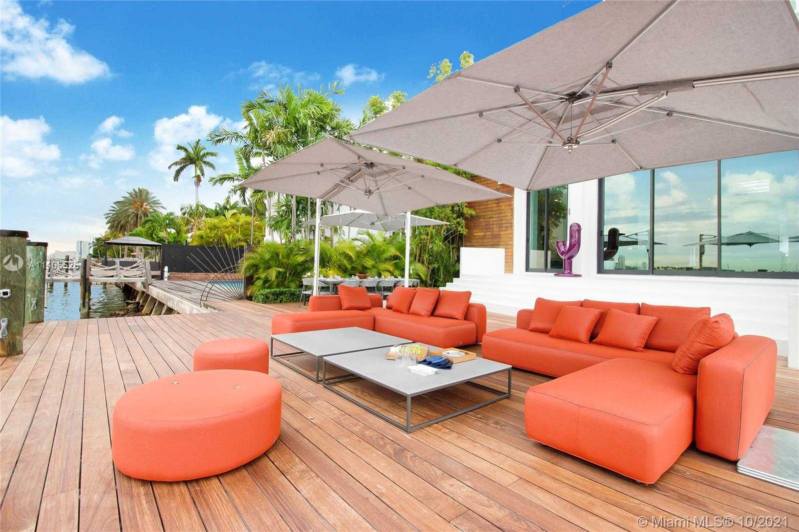Small Image of 1374 SOUTH VENETIAN WAY, Miami Number 59