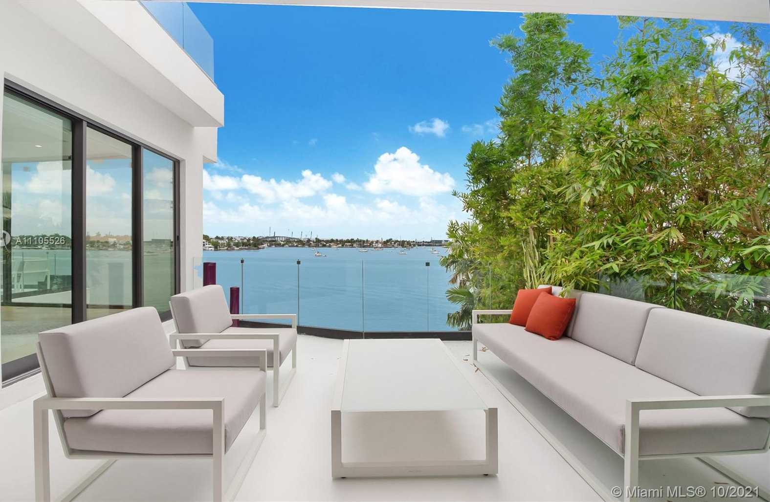 Small Image of 1374 SOUTH VENETIAN WAY, Miami Number 72