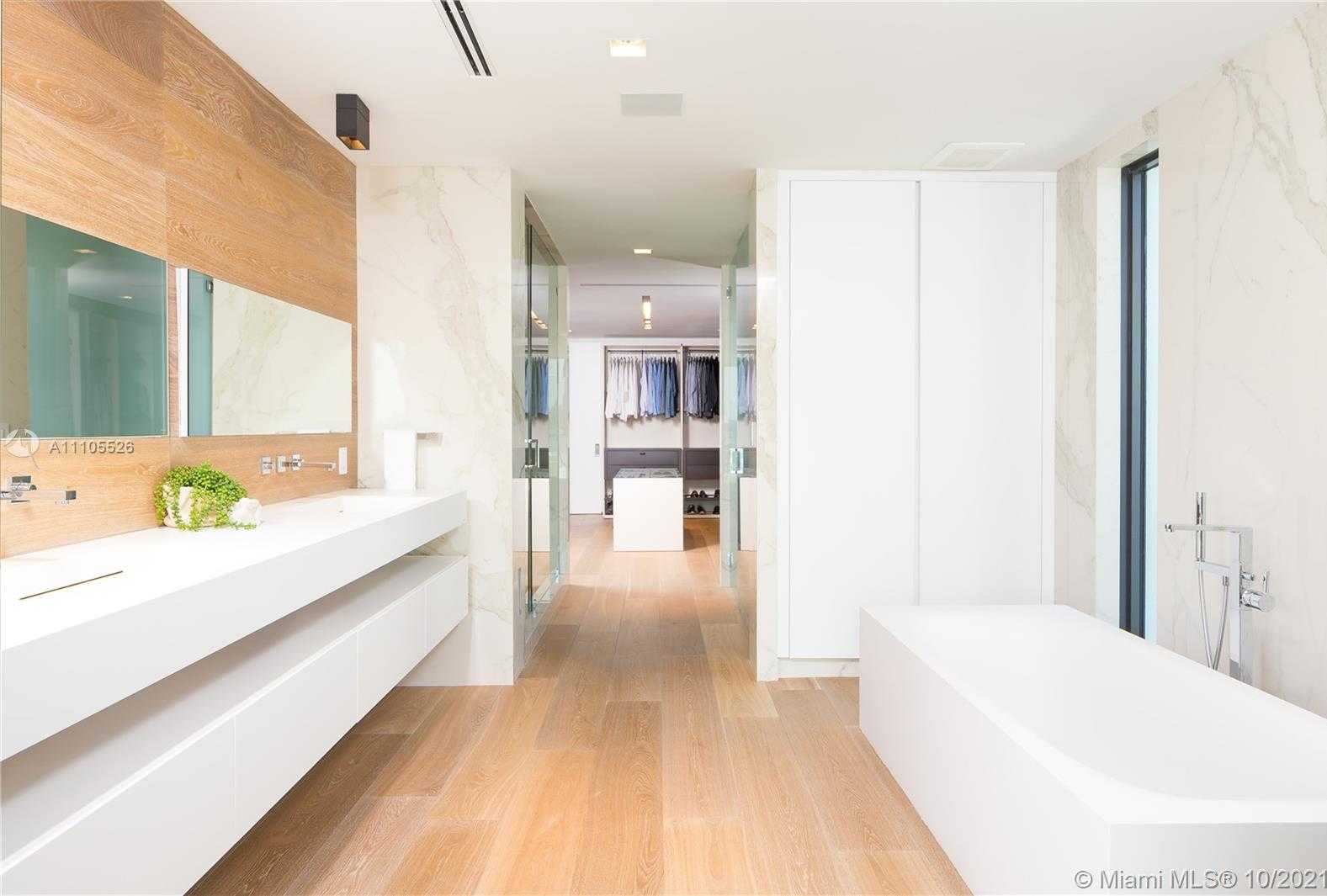 Small Image of 1374 SOUTH VENETIAN WAY, Miami Number 9