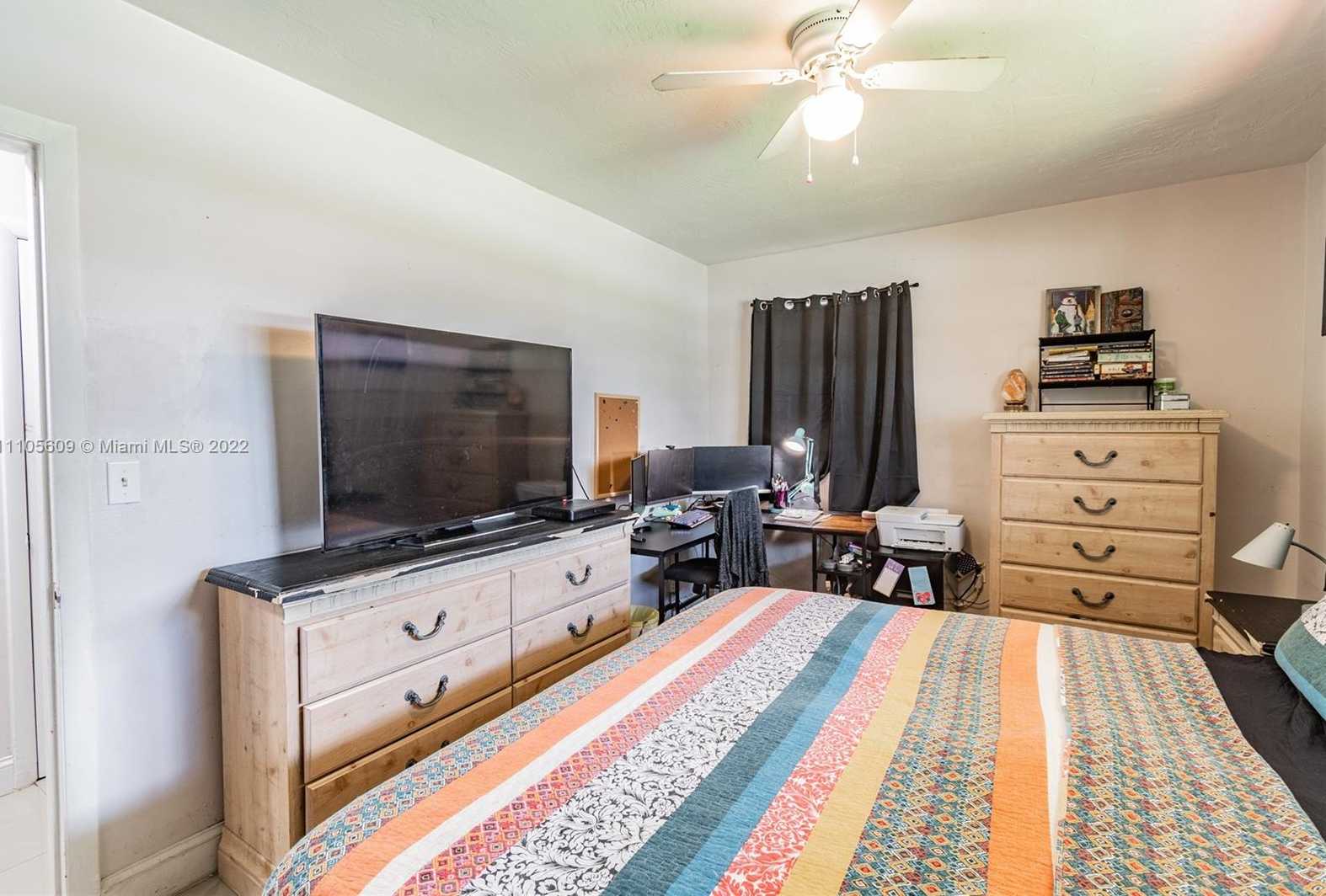 Small Image of 1161 NORTH WEST 78TH AVE, Pembroke Pines Number 15