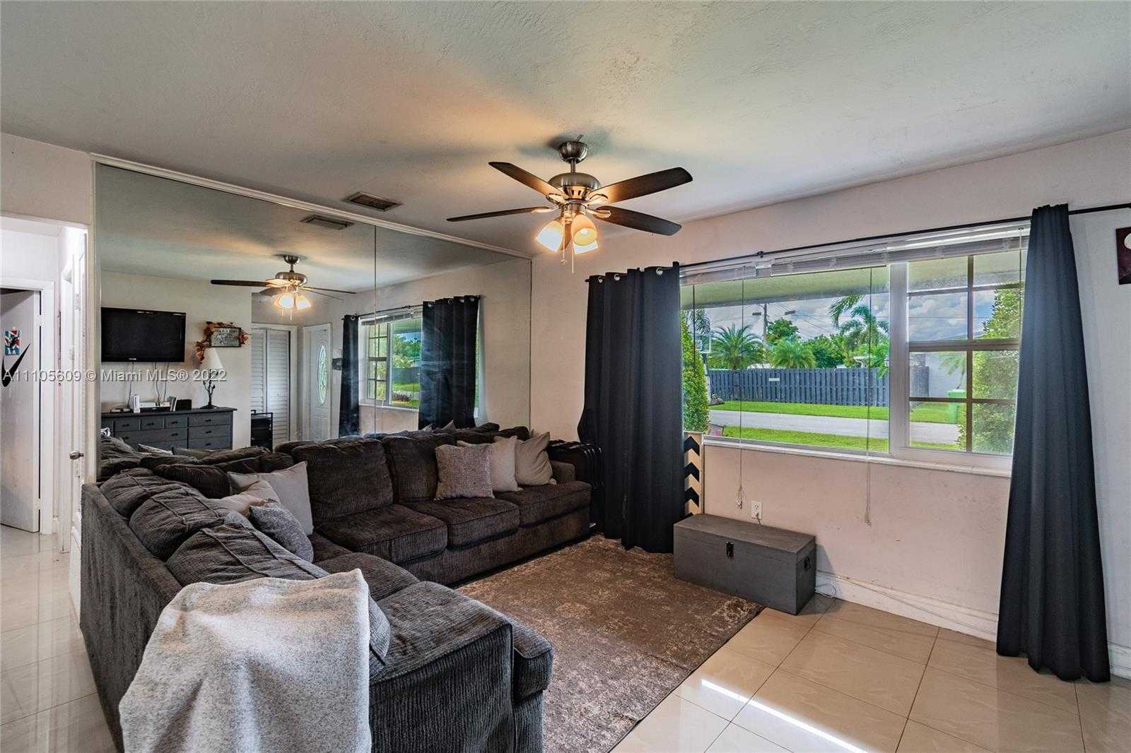 Small Image of 1161 NORTH WEST 78TH AVE, Pembroke Pines Number 6