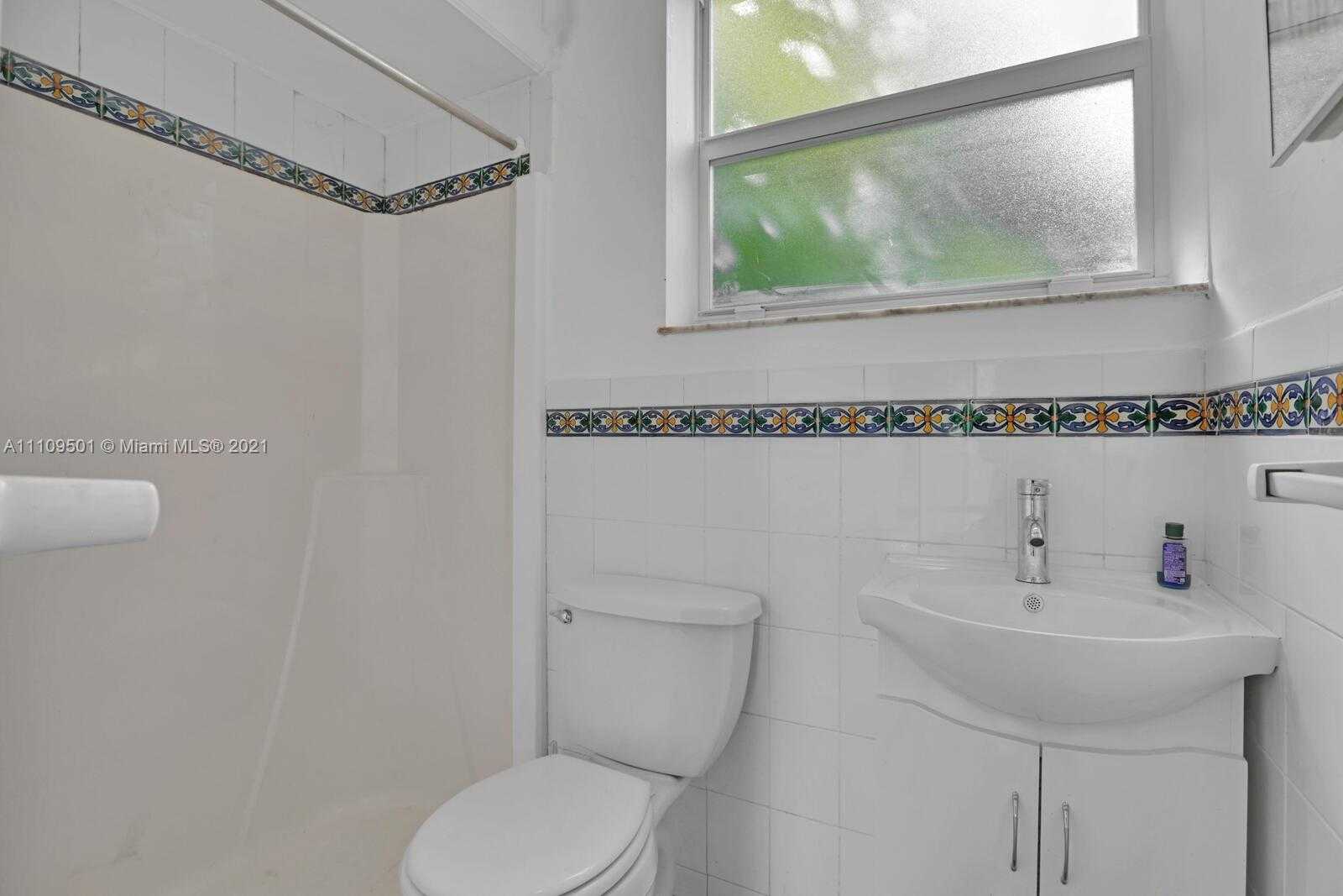 Small Image of 1318 SOUTH GREENWAY DR, Coral Gables Number 28