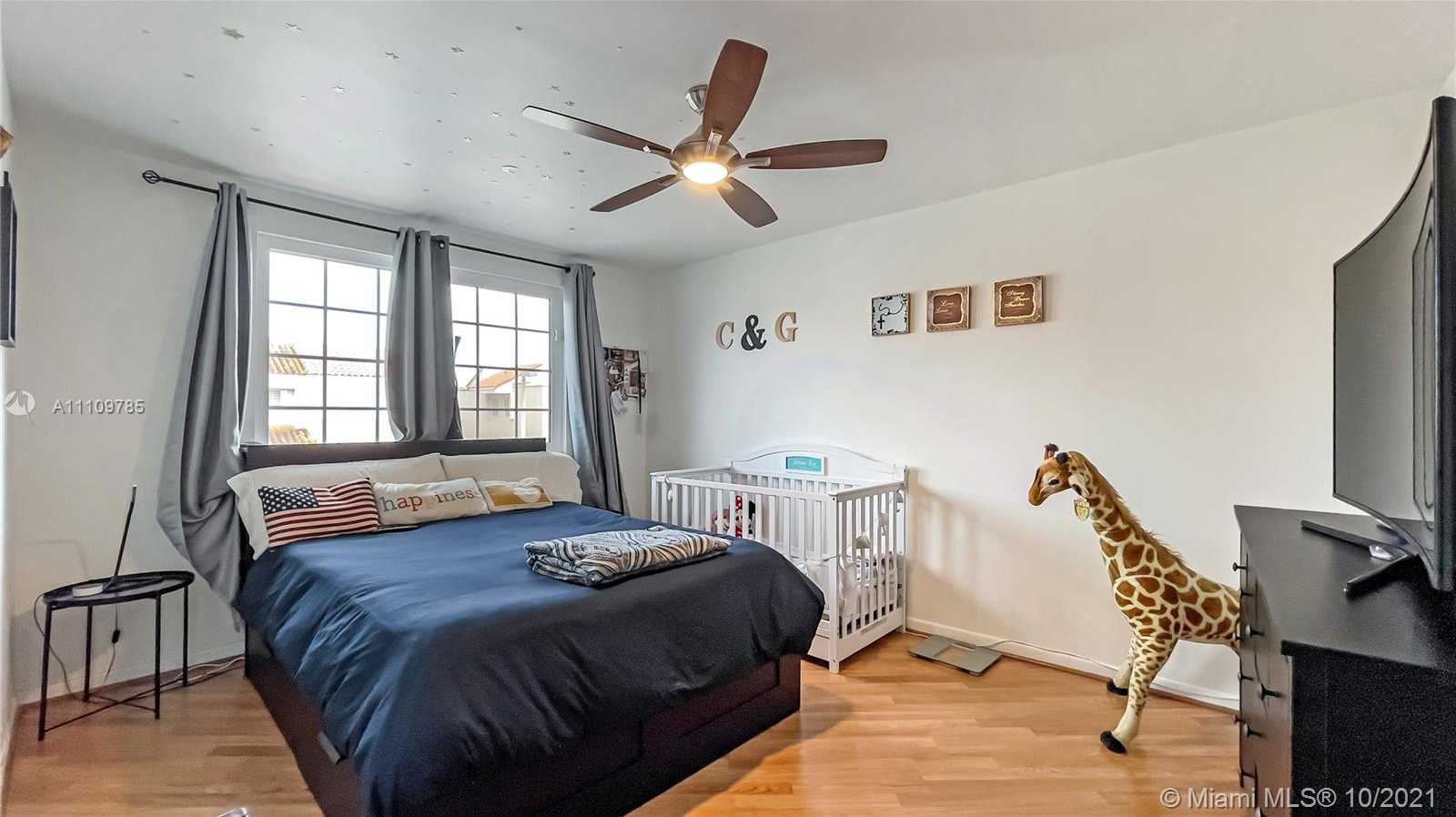 Small Image of 12872 SOUTH WEST 62ND LN, Miami Number 10