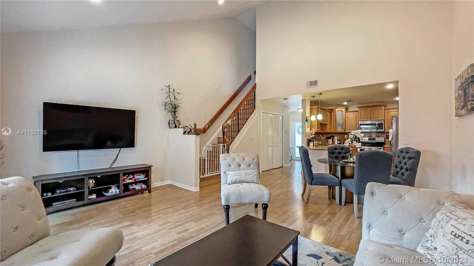 Small Image of 12872 SOUTH WEST 62ND LN, Miami Number 15