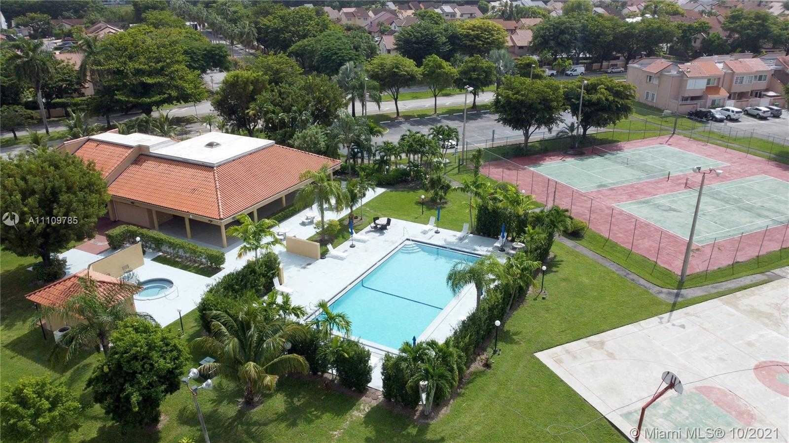 Small Image of 12872 SOUTH WEST 62ND LN, Miami Number 3
