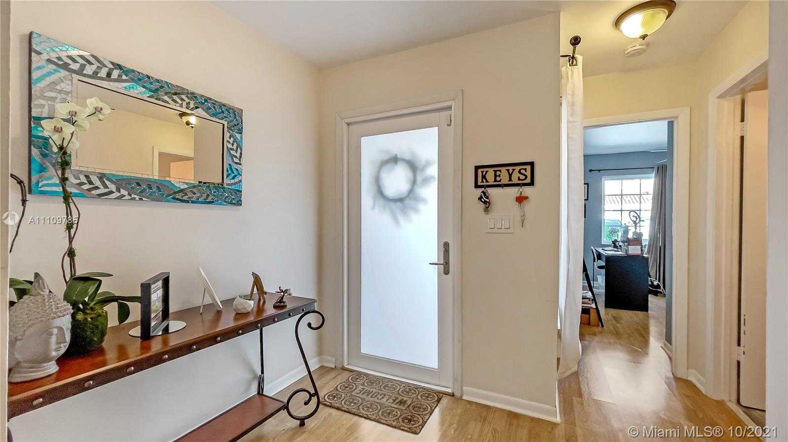 Small Image of 12872 SOUTH WEST 62ND LN, Miami Number 6