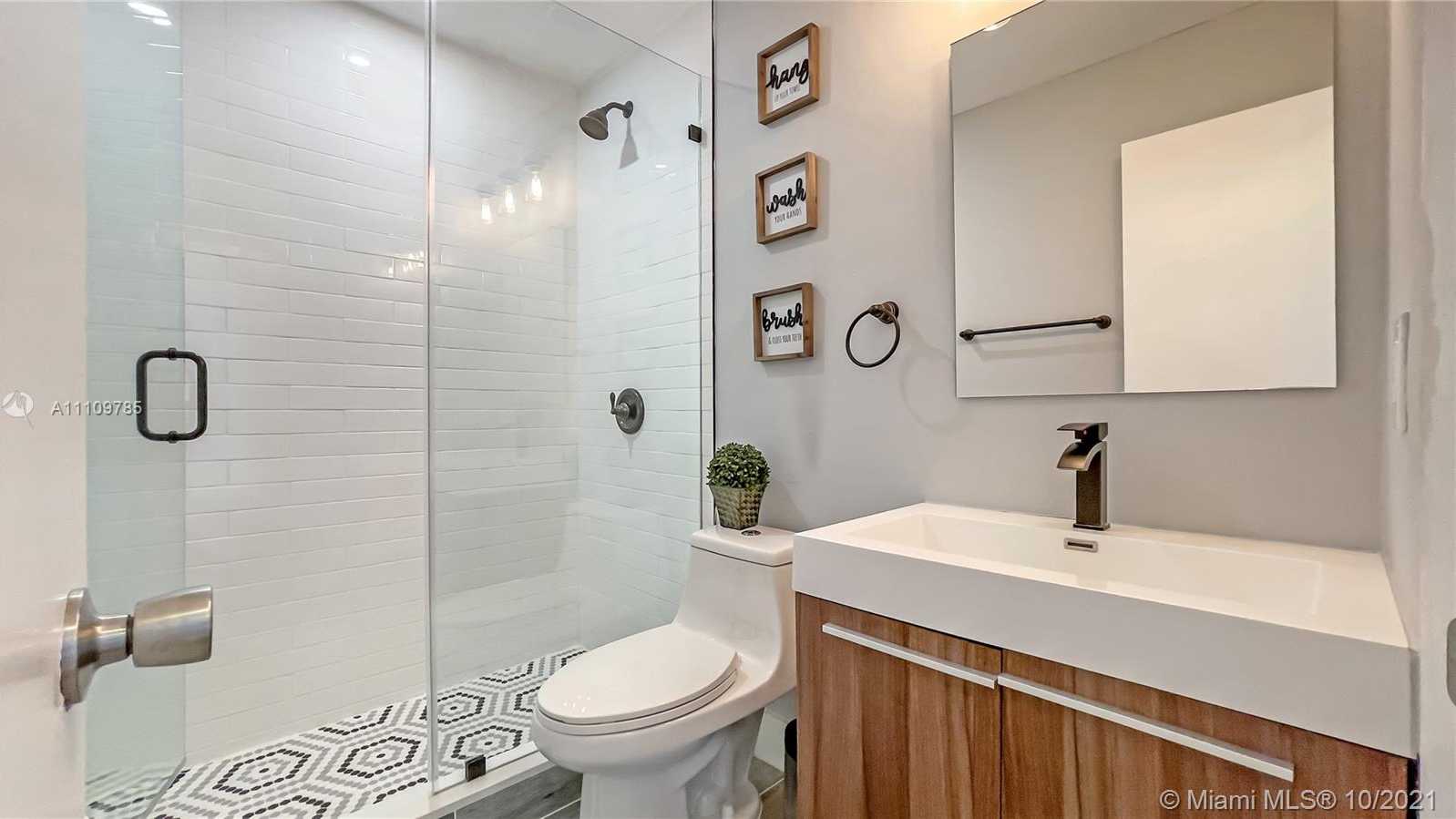 Small Image of 12872 SOUTH WEST 62ND LN, Miami Number 9