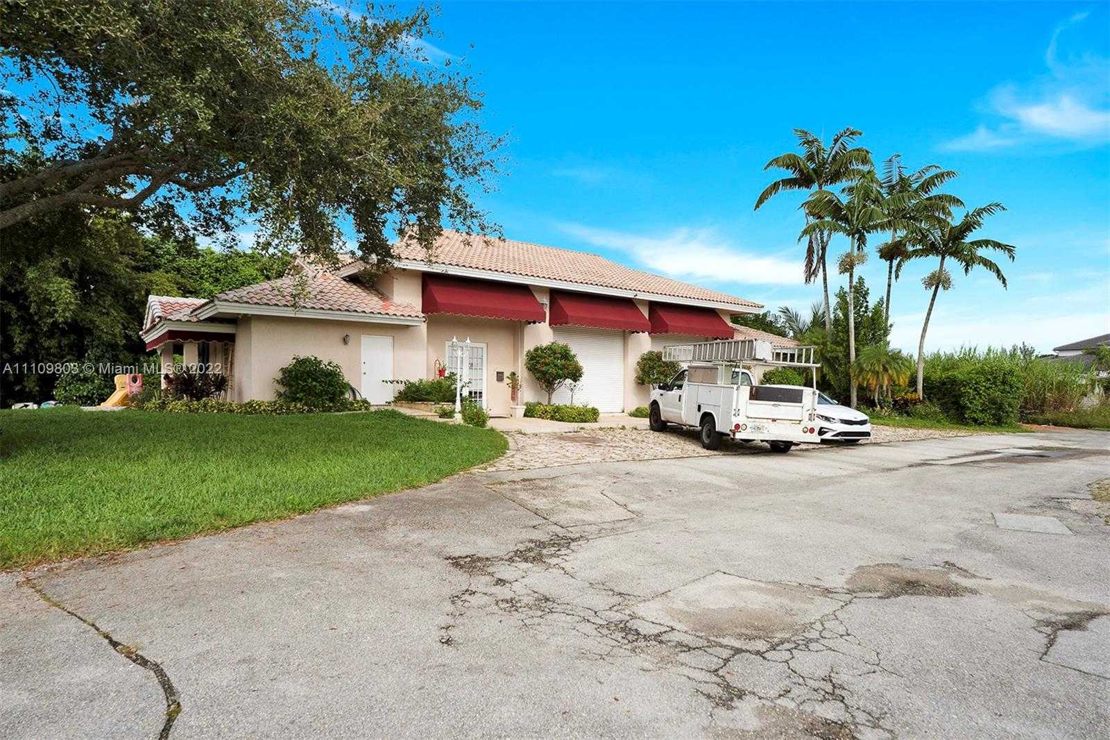 Small Image of 5879 SOUTH WEST 178TH AVE, Southwest Ranches Number 15
