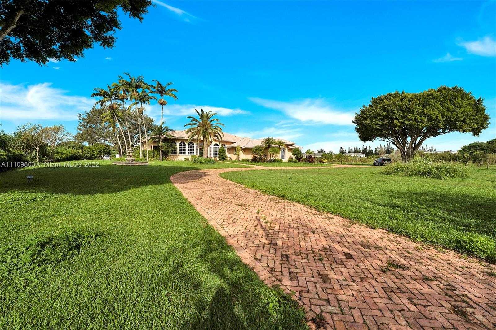 Small Image of 5879 SOUTH WEST 178TH AVE, Southwest Ranches Number 3