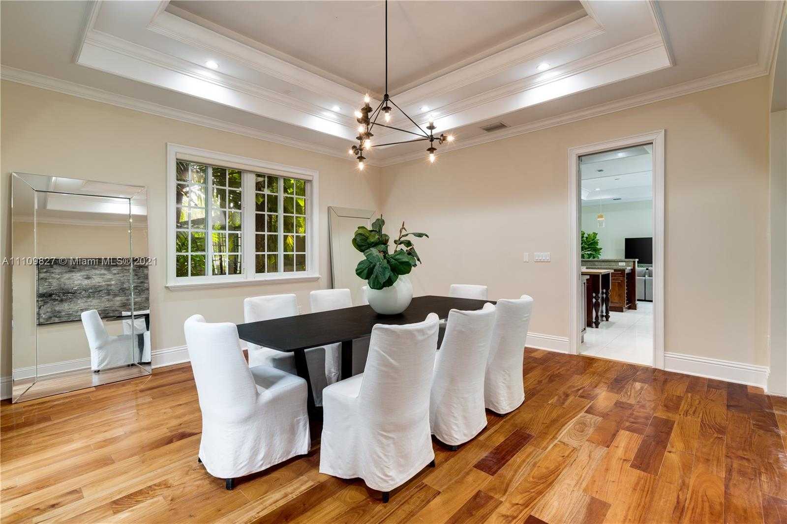 Small Image of 200 RIDGEWOOD RD, Coral Gables Number 12