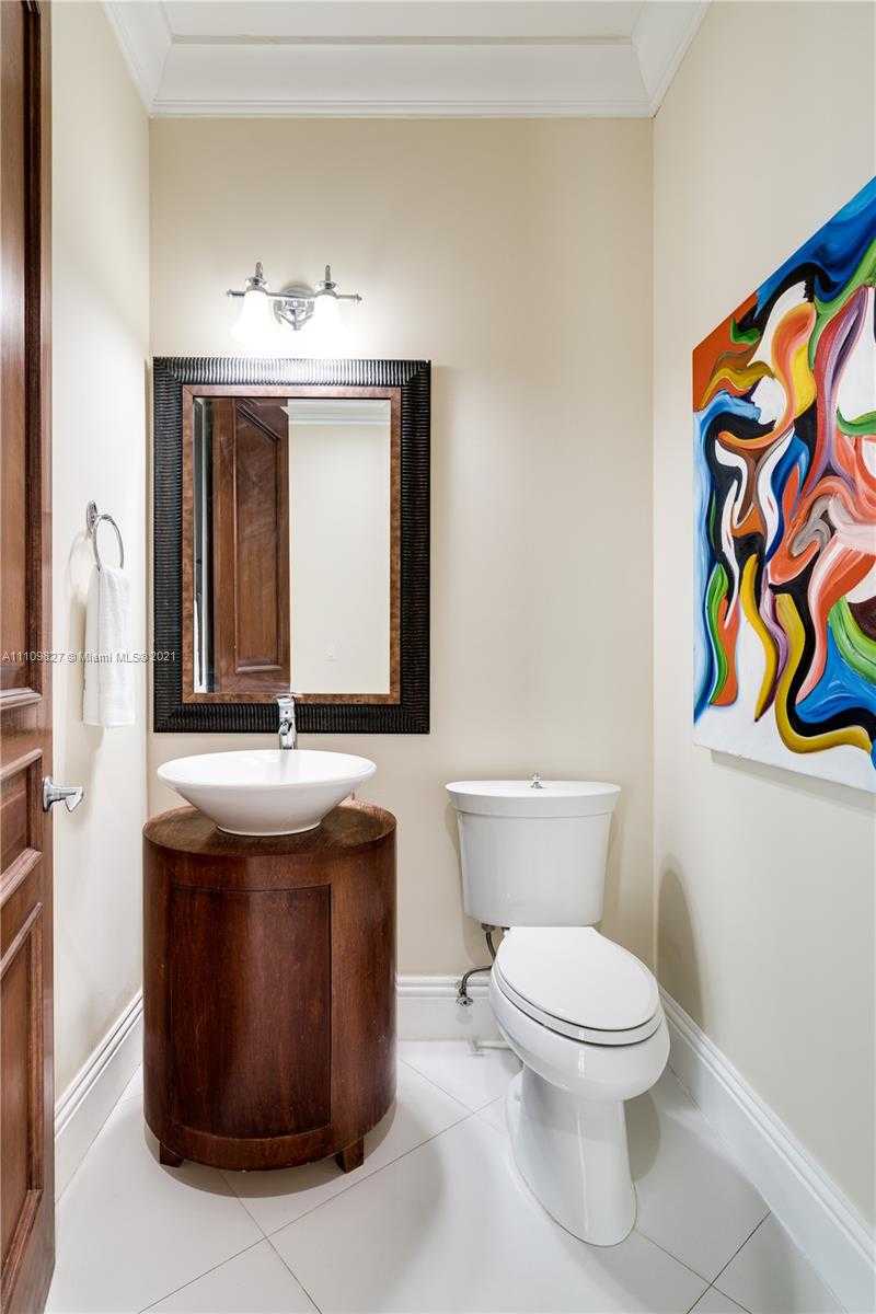 Small Image of 200 RIDGEWOOD RD, Coral Gables Number 20