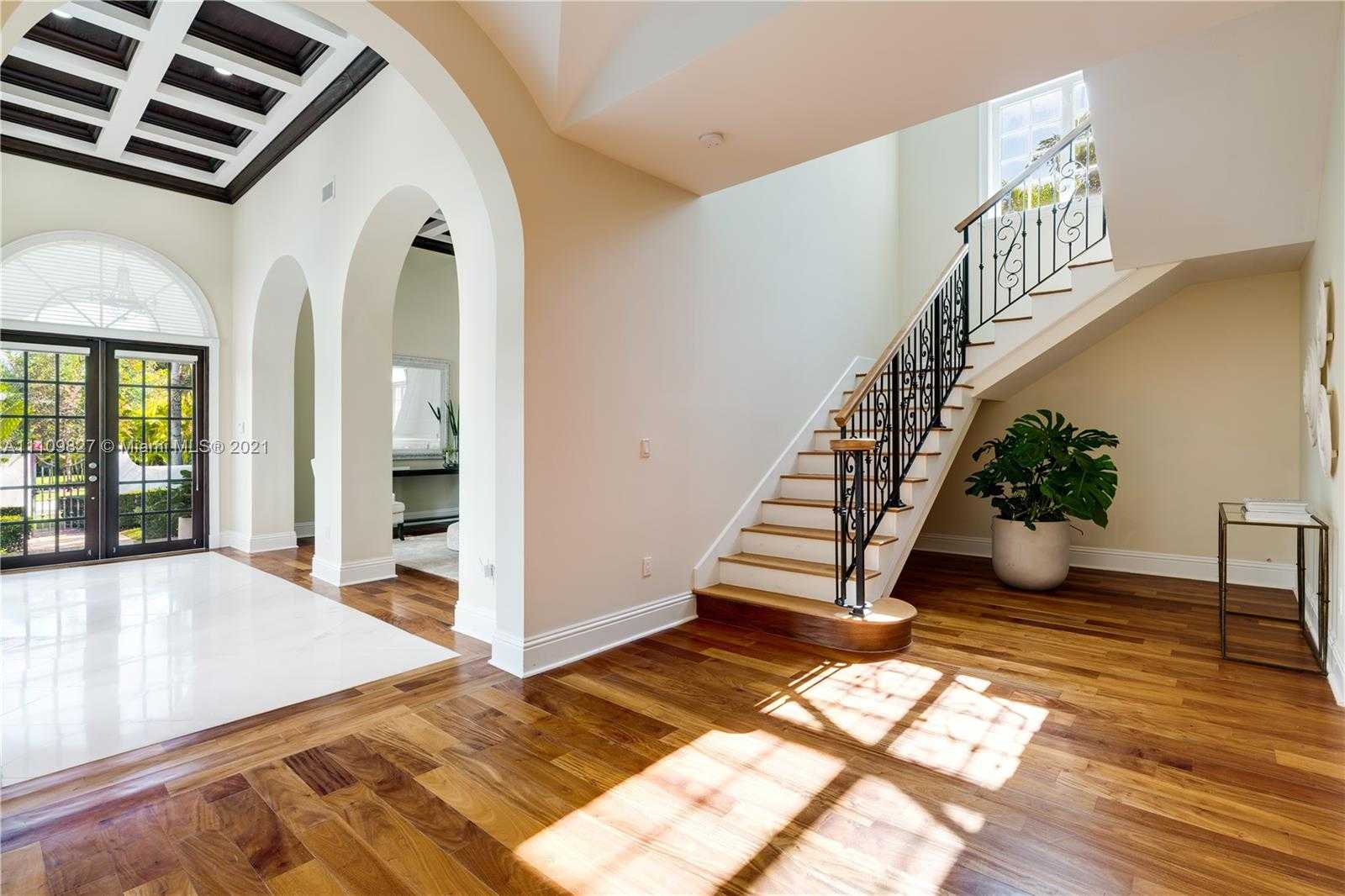 Small Image of 200 RIDGEWOOD RD, Coral Gables Number 24