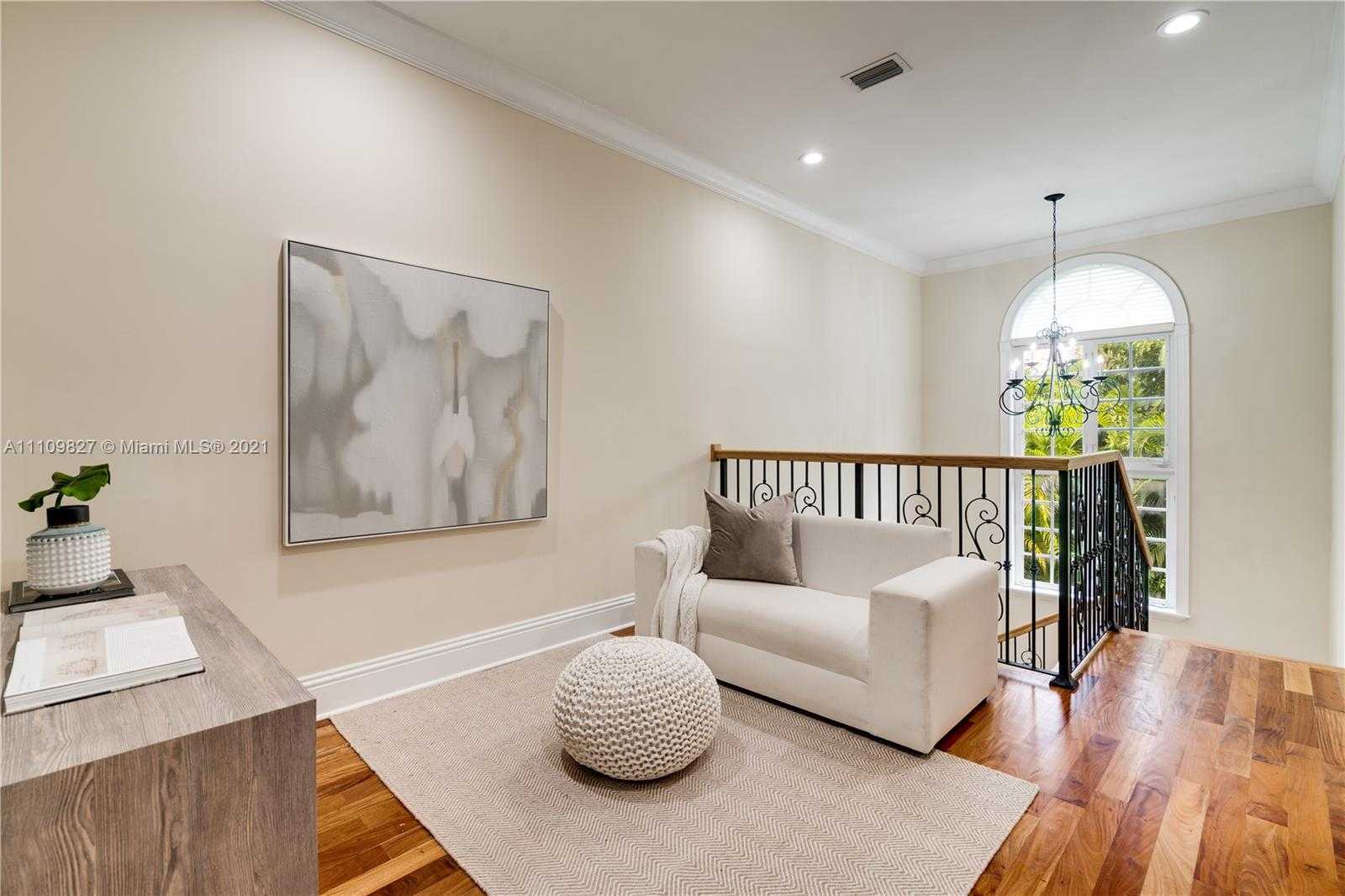 Small Image of 200 RIDGEWOOD RD, Coral Gables Number 25