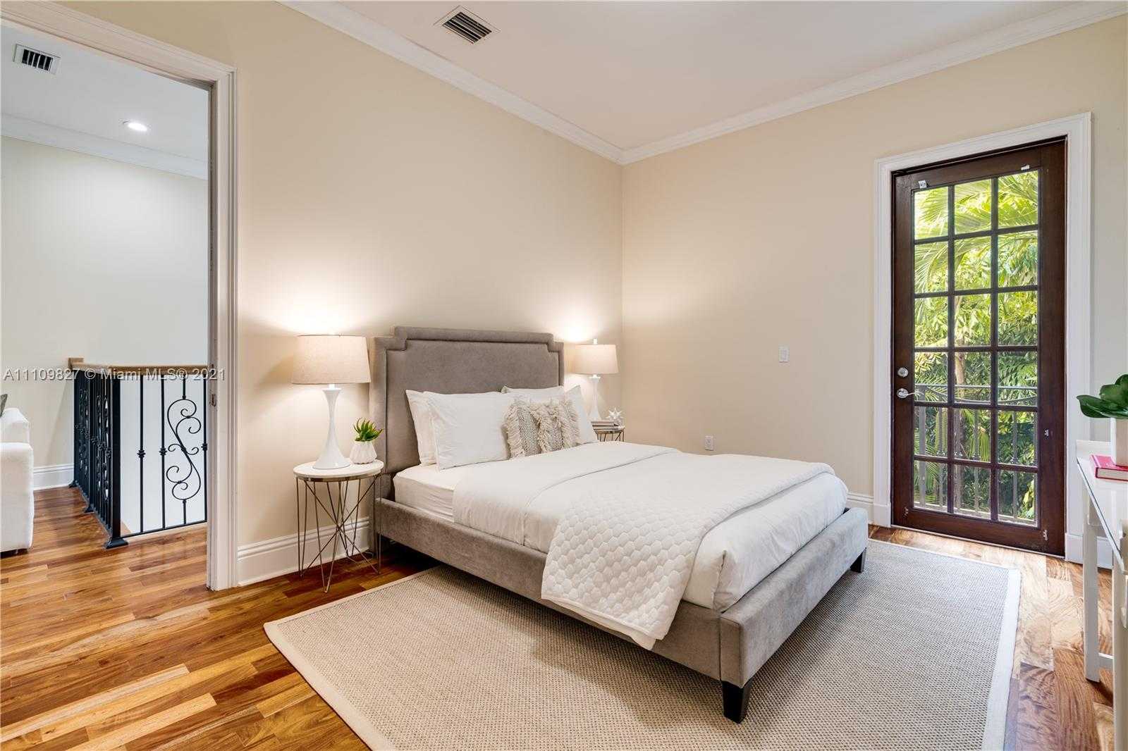 Small Image of 200 RIDGEWOOD RD, Coral Gables Number 26