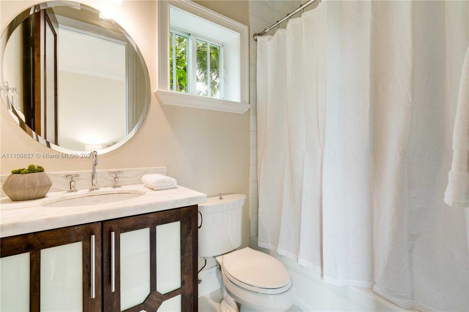 Small Image of 200 RIDGEWOOD RD, Coral Gables Number 27