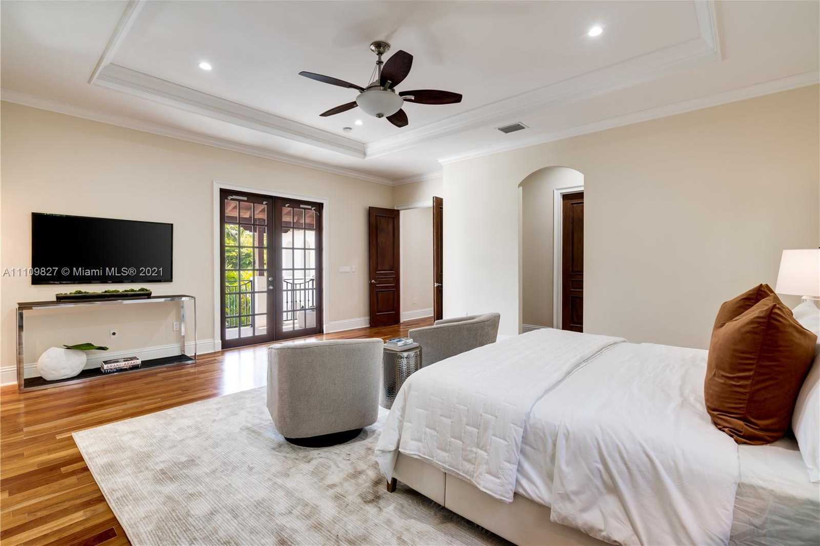 Small Image of 200 RIDGEWOOD RD, Coral Gables Number 33