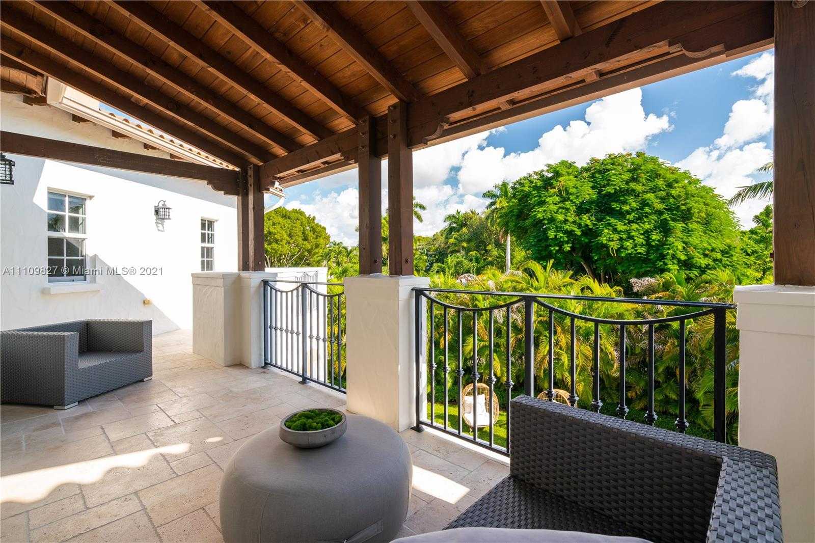 Small Image of 200 RIDGEWOOD RD, Coral Gables Number 36