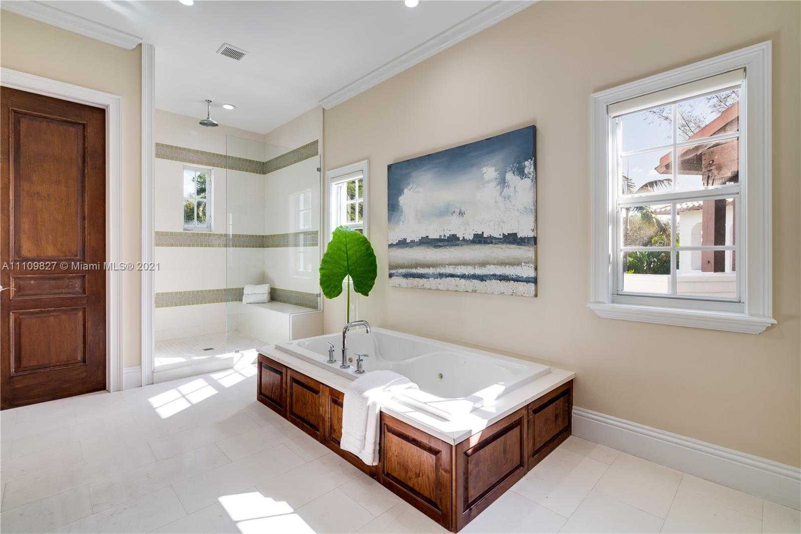 Small Image of 200 RIDGEWOOD RD, Coral Gables Number 39
