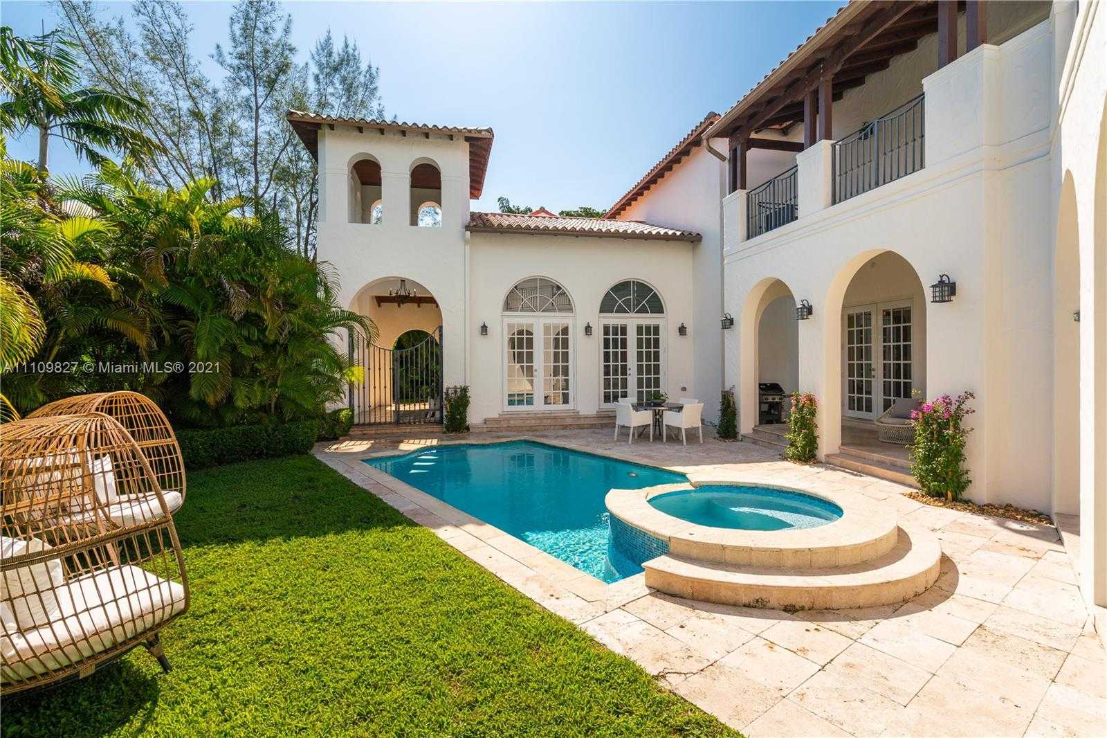 Small Image of 200 RIDGEWOOD RD, Coral Gables Number 43