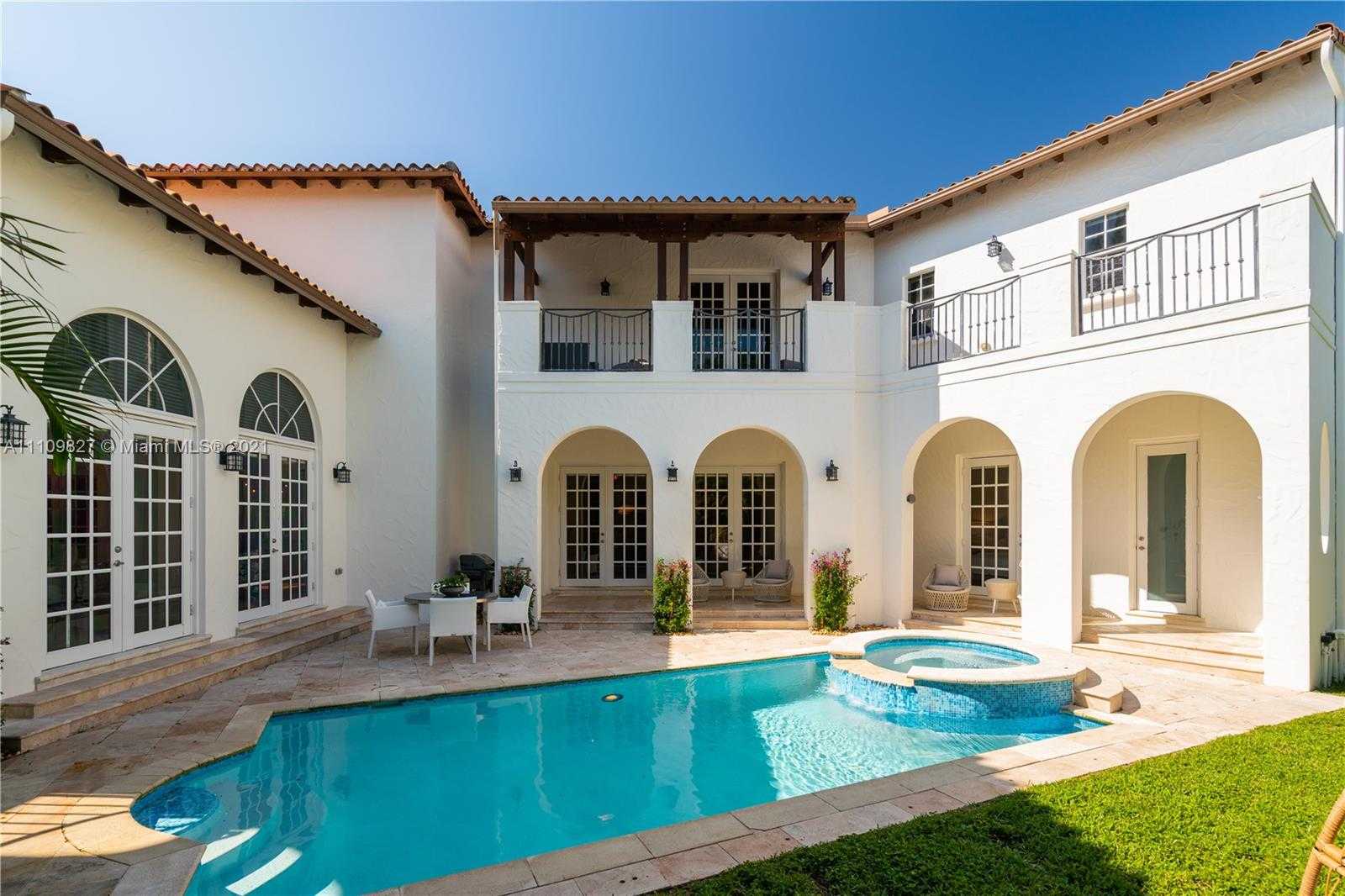 Small Image of 200 RIDGEWOOD RD, Coral Gables Number 45