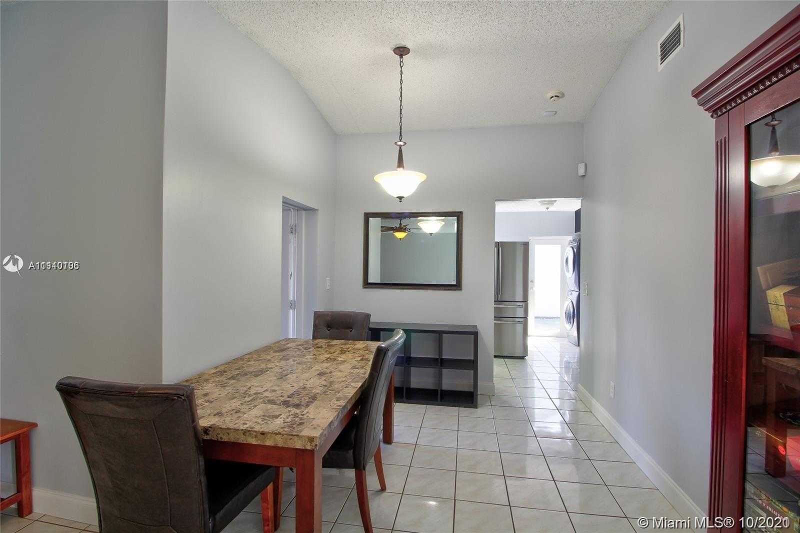 Small Image of 12349 SOUTH WEST 195TH TER, Miami Number 10
