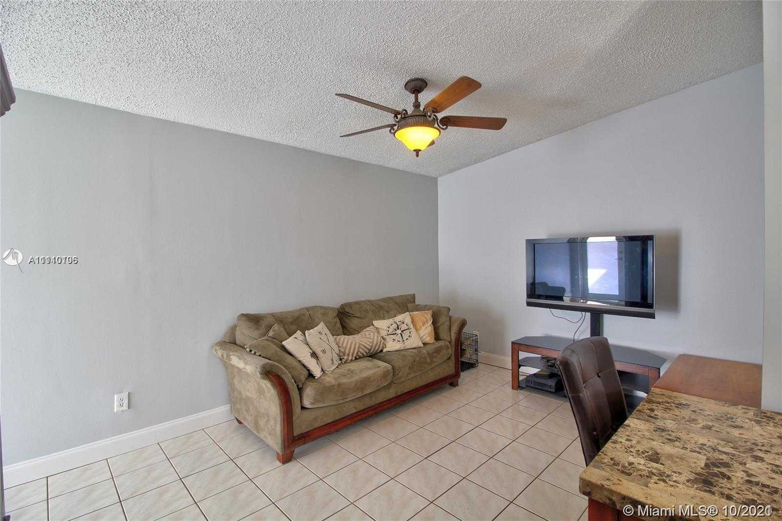 Small Image of 12349 SOUTH WEST 195TH TER, Miami Number 12