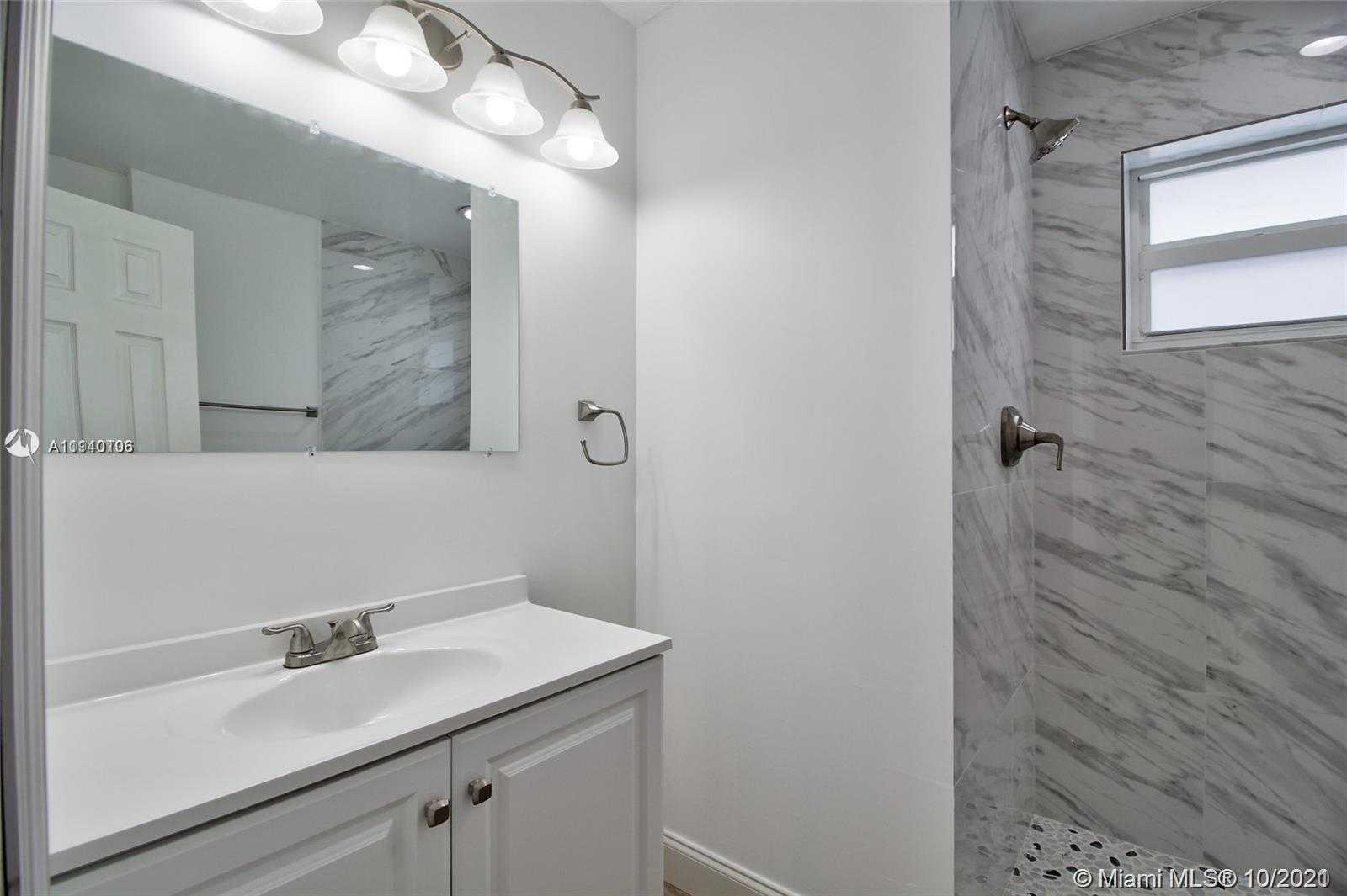 Small Image of 12349 SOUTH WEST 195TH TER, Miami Number 14