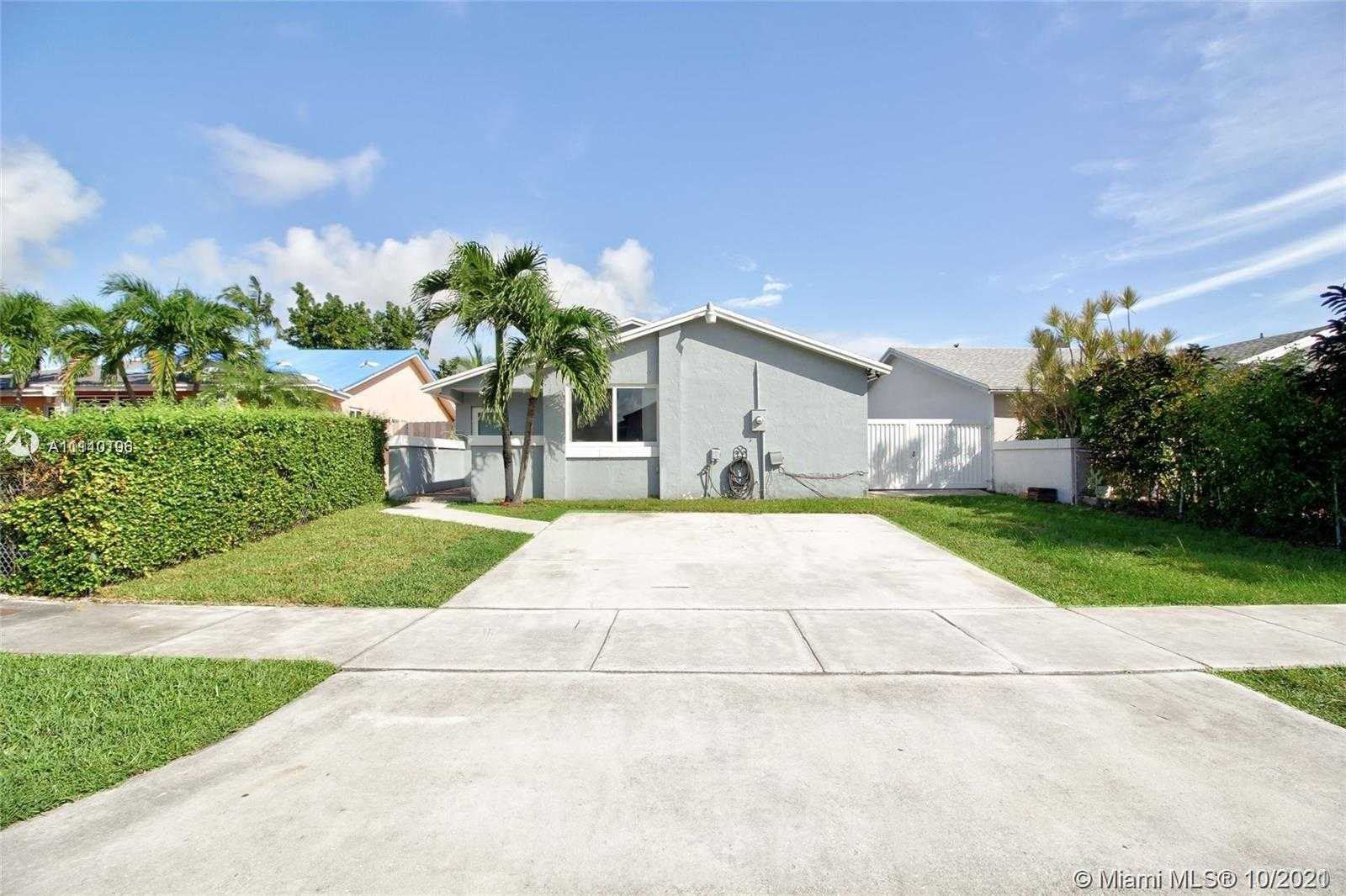 Small Image of 12349 SOUTH WEST 195TH TER, Miami Number 2