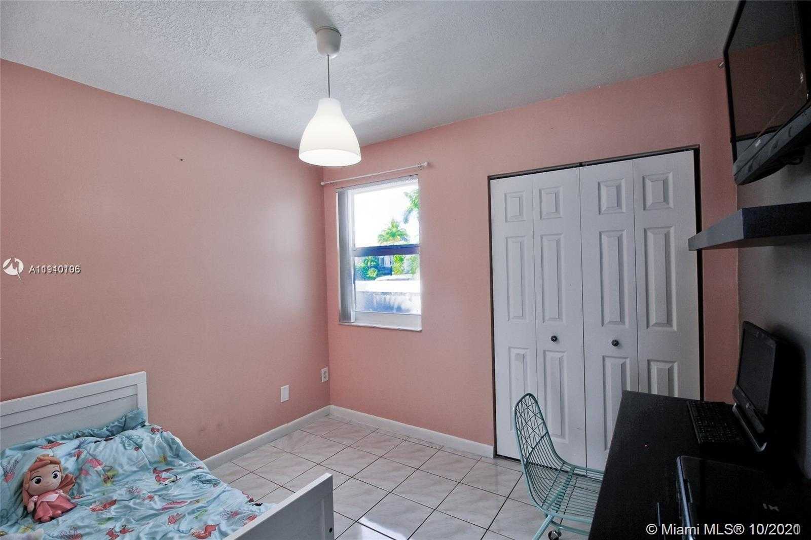 Small Image of 12349 SOUTH WEST 195TH TER, Miami Number 20