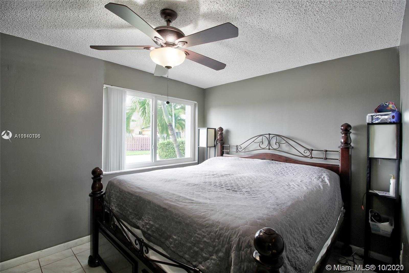 Small Image of 12349 SOUTH WEST 195TH TER, Miami Number 25