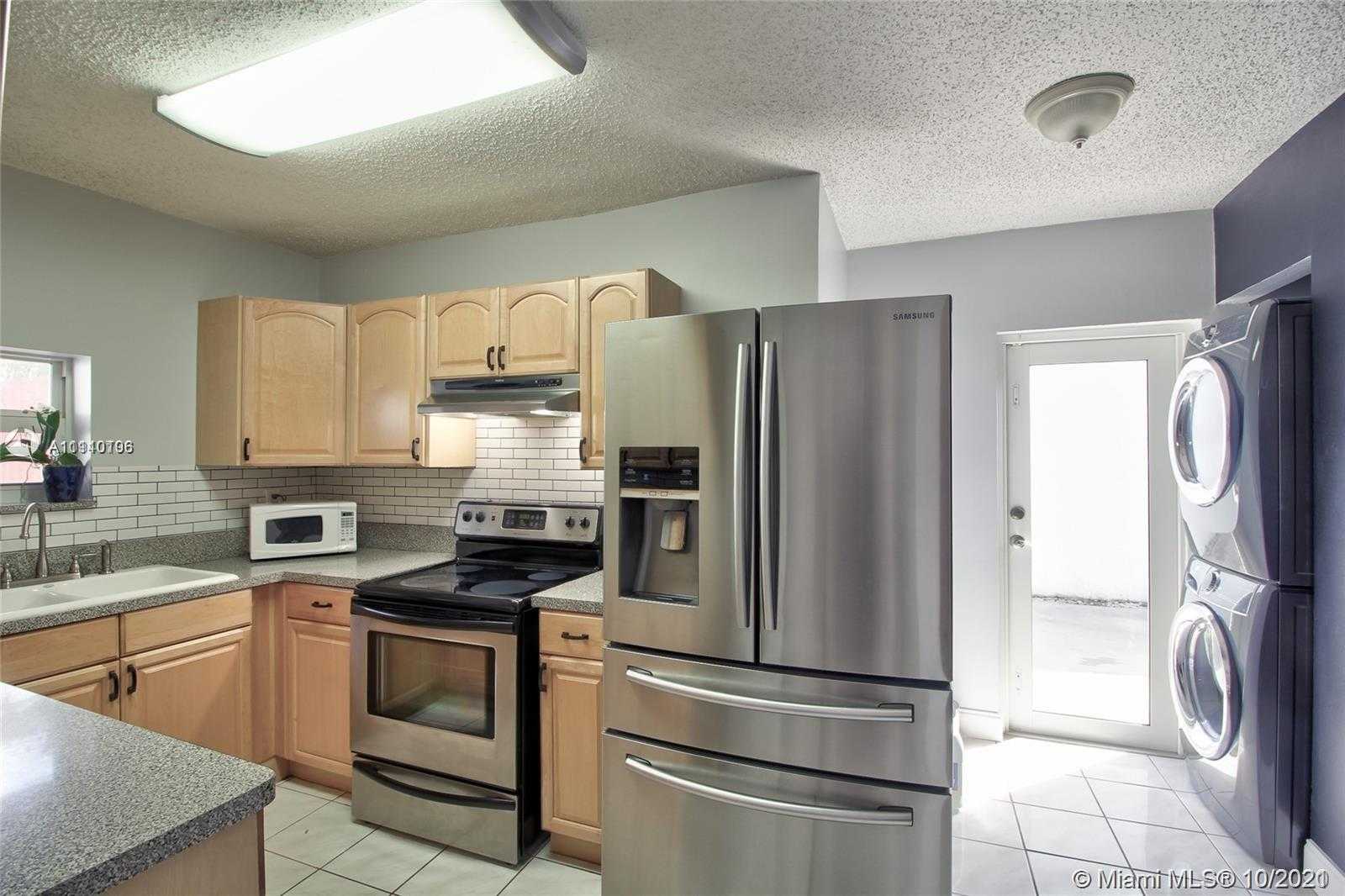 Small Image of 12349 SOUTH WEST 195TH TER, Miami Number 7