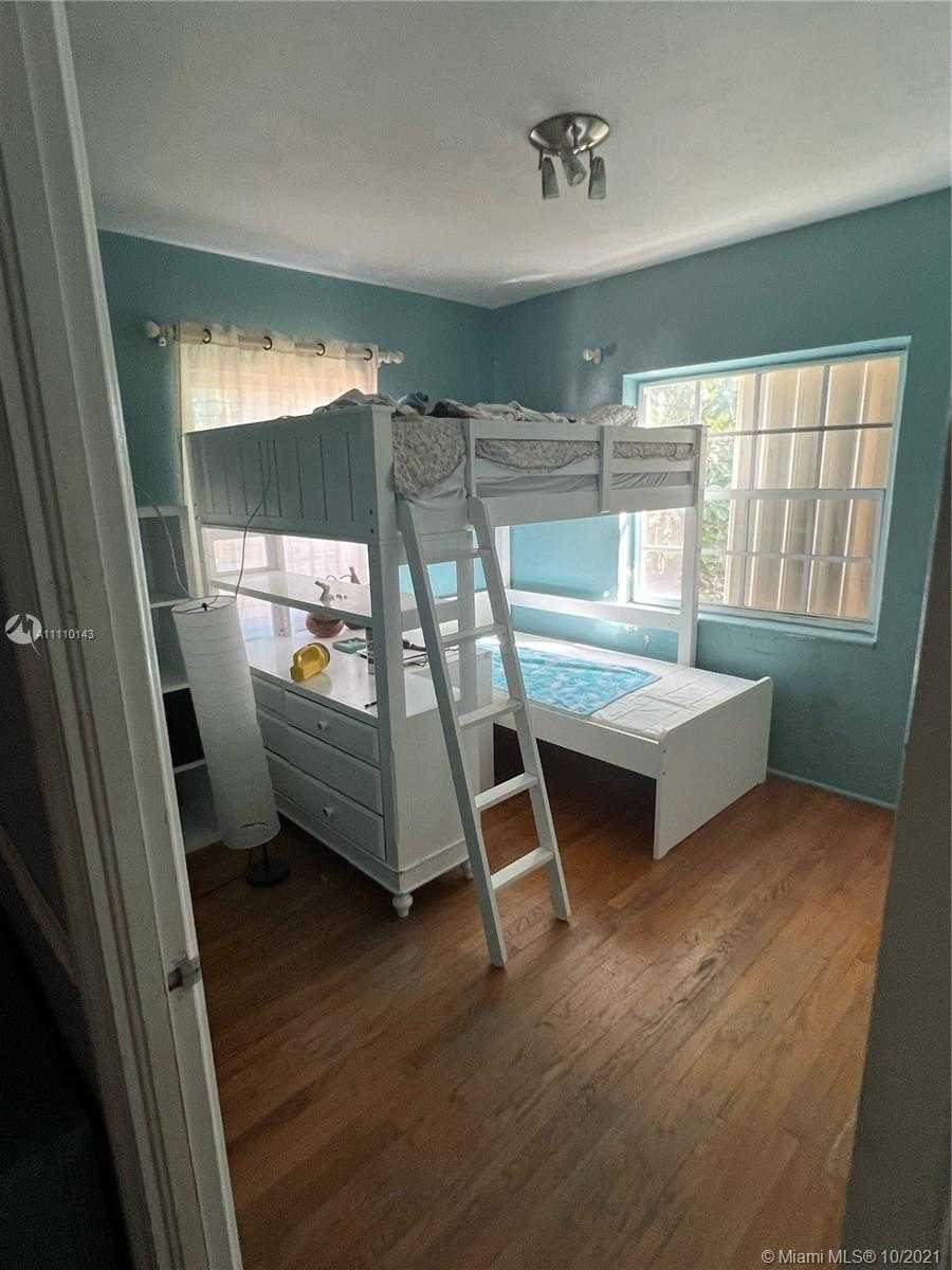 Small Image of 1427 NORTH 26TH AVE, Hollywood Number 12