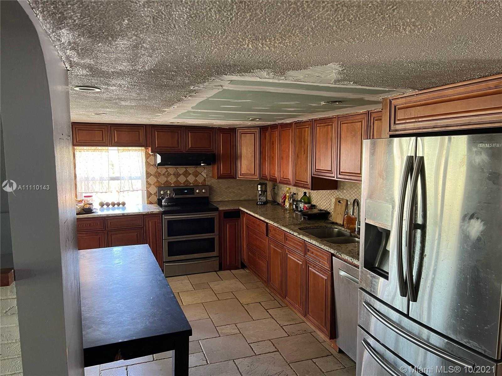 Small Image of 1427 NORTH 26TH AVE, Hollywood Number 7