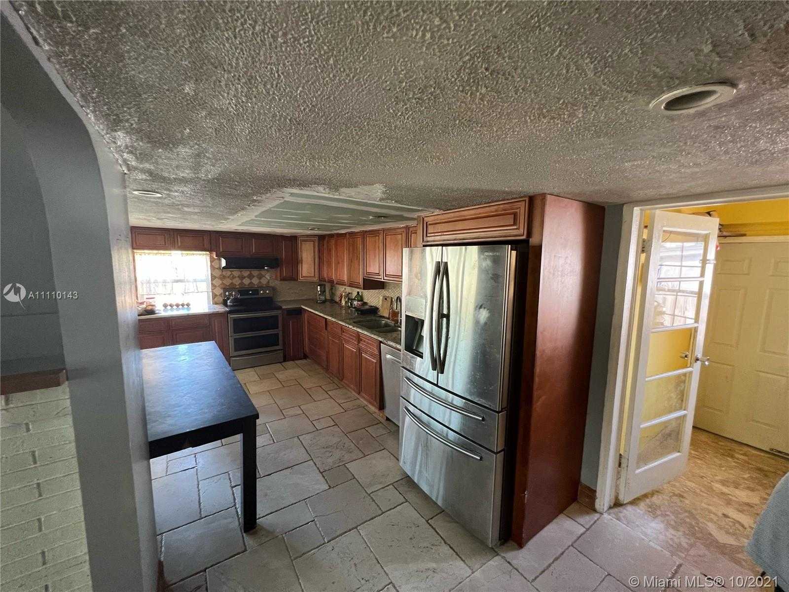Small Image of 1427 NORTH 26TH AVE, Hollywood Number 8