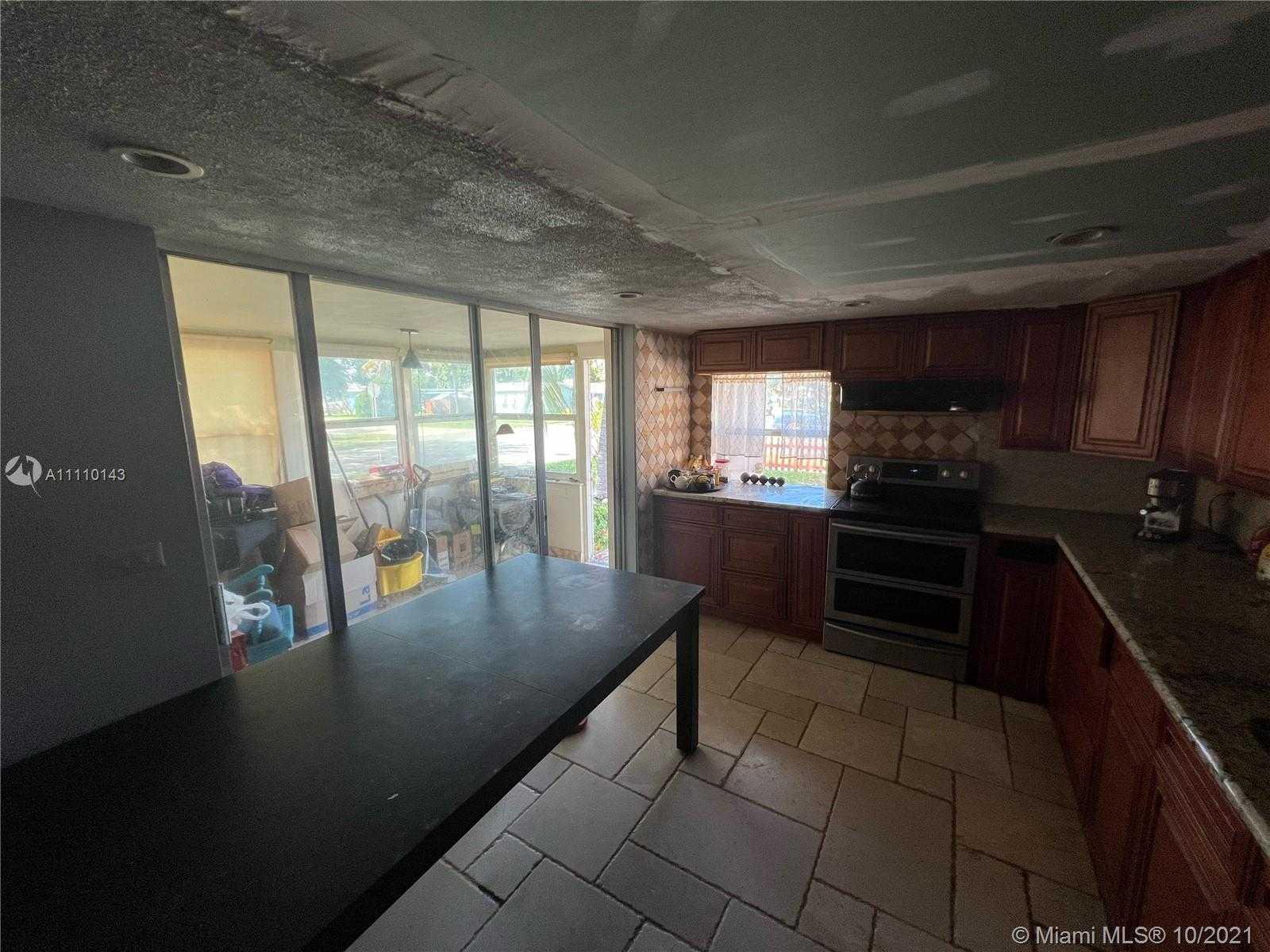 Small Image of 1427 NORTH 26TH AVE, Hollywood Number 9