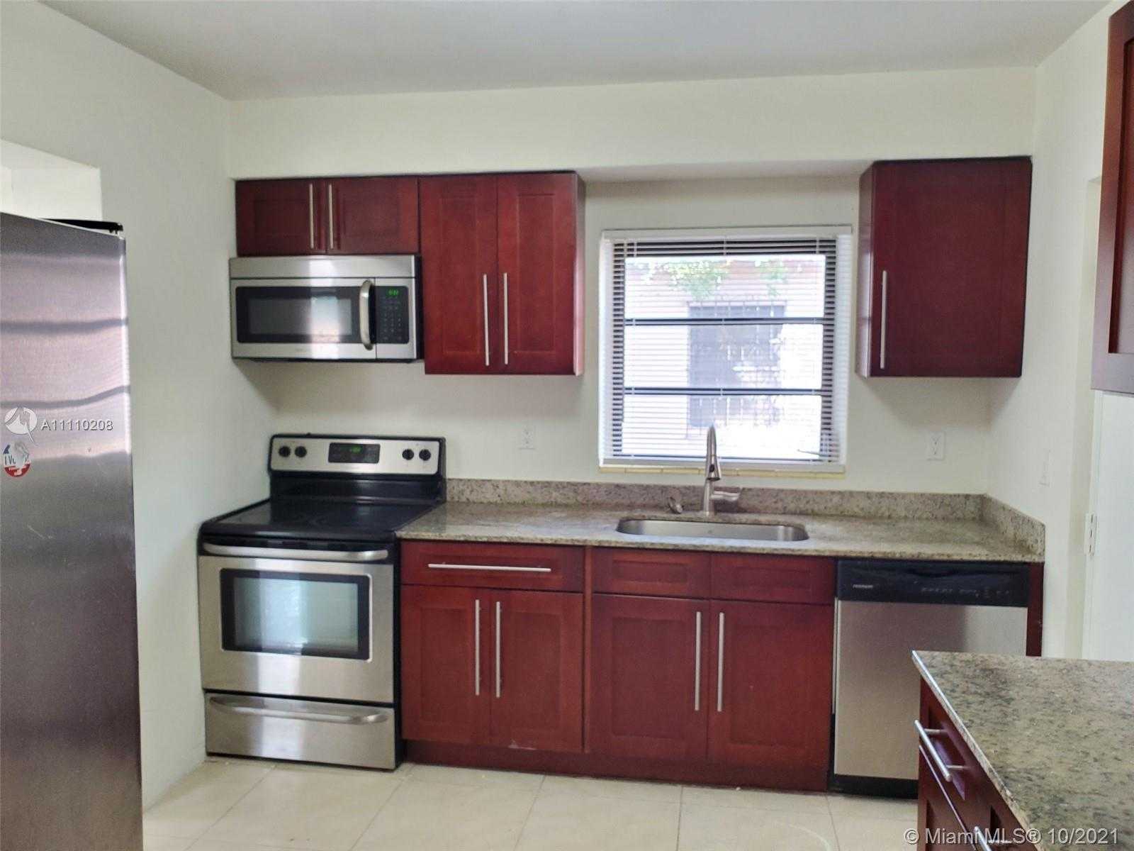 Small Image of 1520 NORTH EAST 150TH ST, Miami Number 10