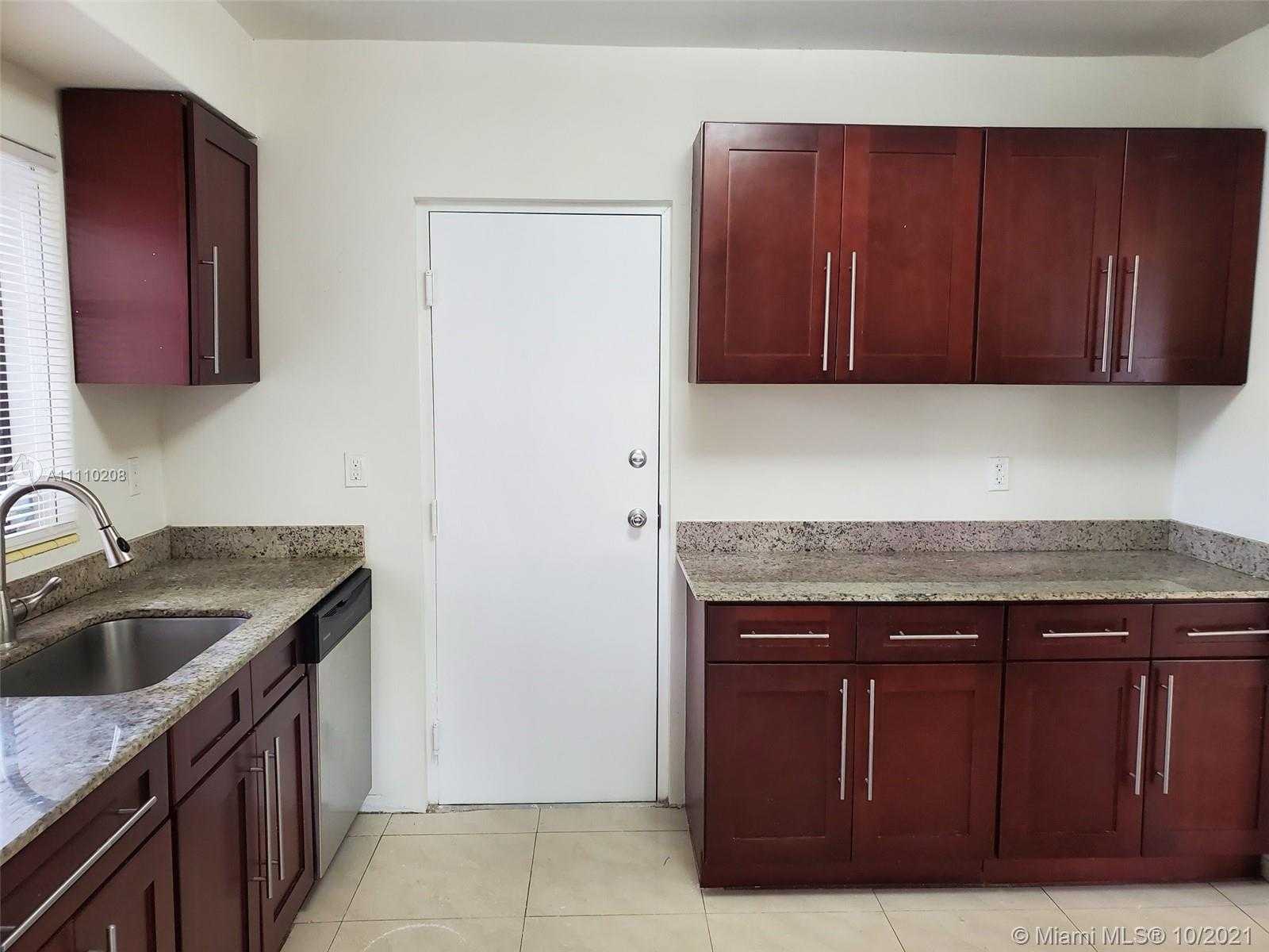 Small Image of 1520 NORTH EAST 150TH ST, Miami Number 12